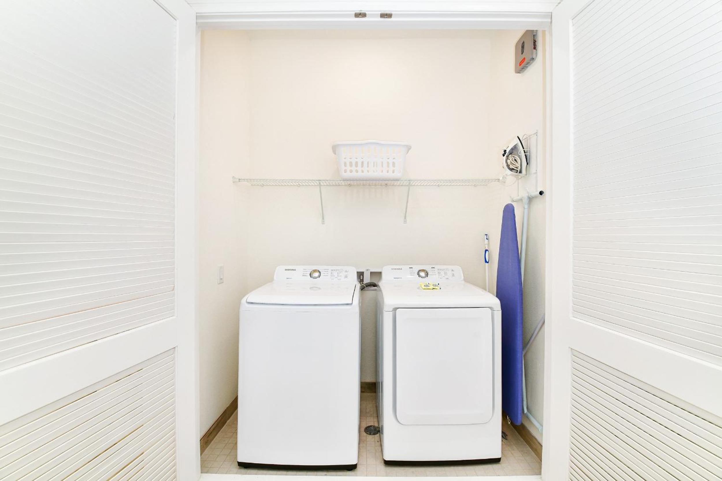 Sunny Yellow Cottage Near Disney With Margaritaville Resort & Island H20 Waterpark Access - 2995La