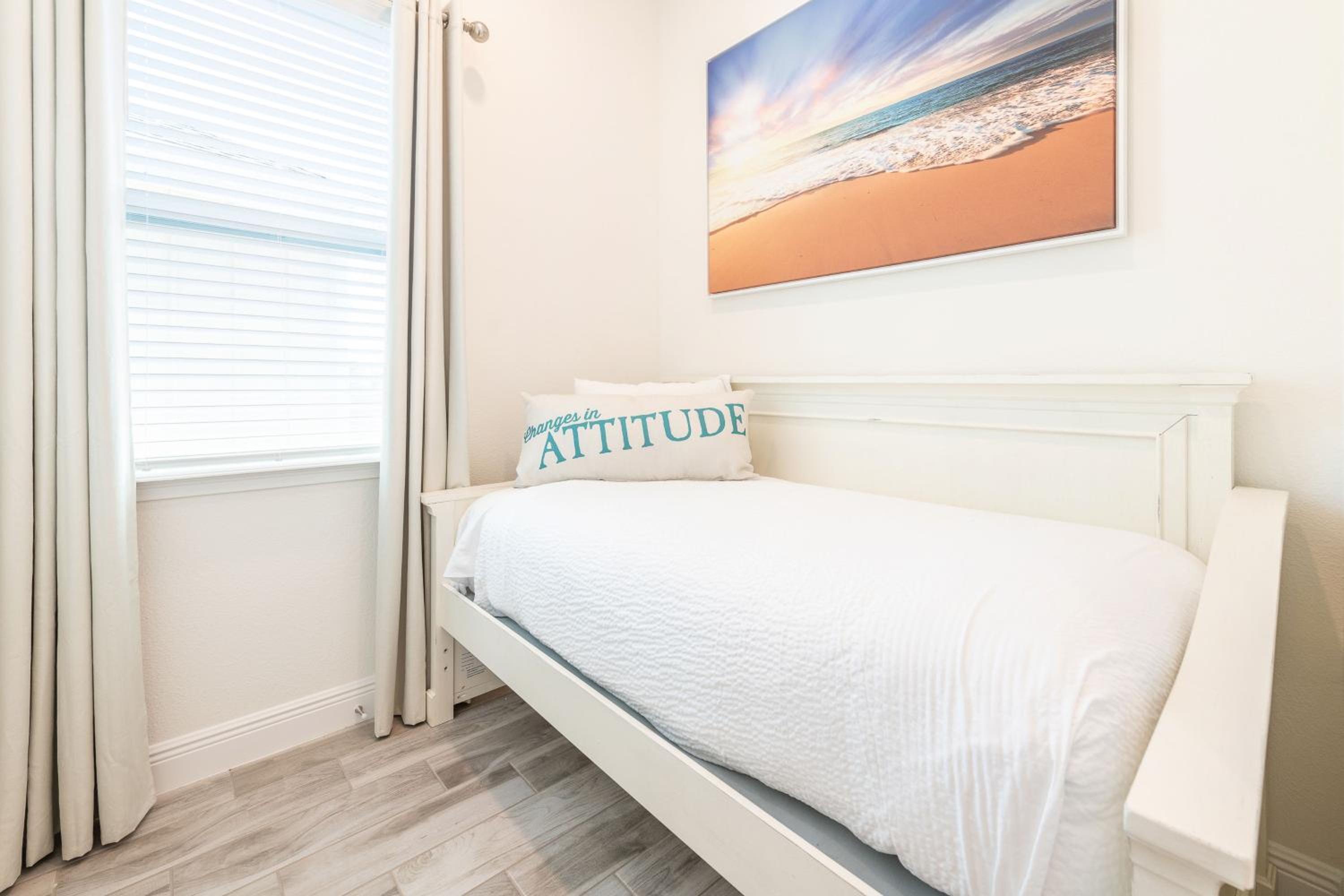 Blue Shores Cottage Near Disney With Margaritaville Resort & Island H2O Access - 8079Kd