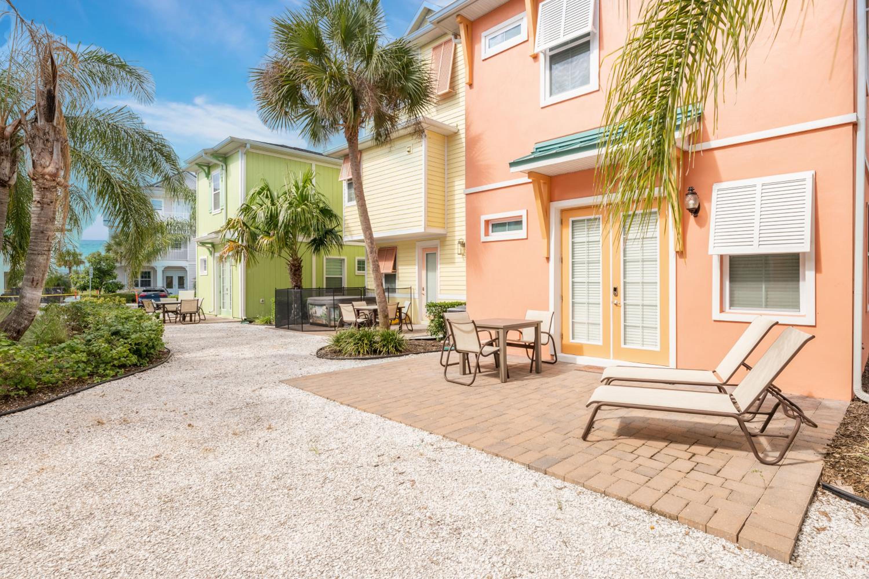 Vivid Cottage Near Disney With Margaritaville Resort & Island H2O Access - 8020Ff