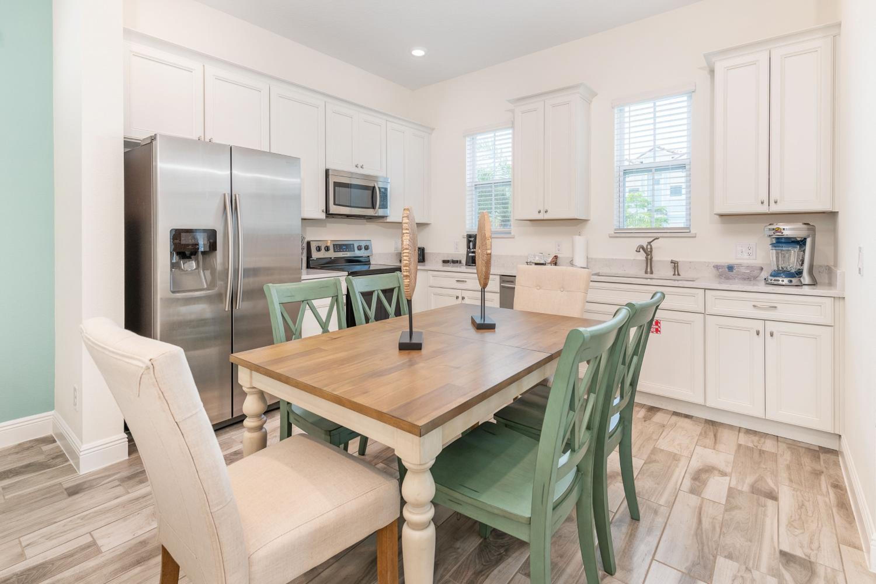 Blue Skies Cottage Near Disney With Margaritaville Resort Access - 8088KD