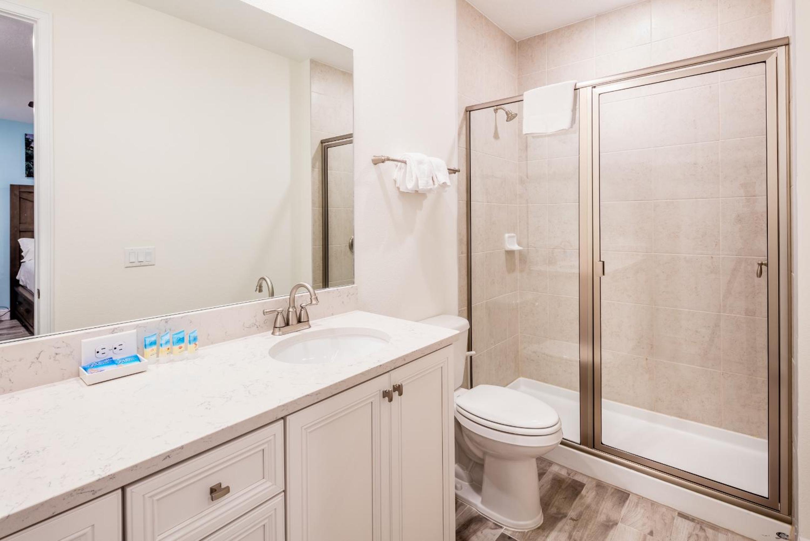 Pearly White Villa Near Disney With Margaritaville Resort & Island H20 Waterpark Access - 2924Cs