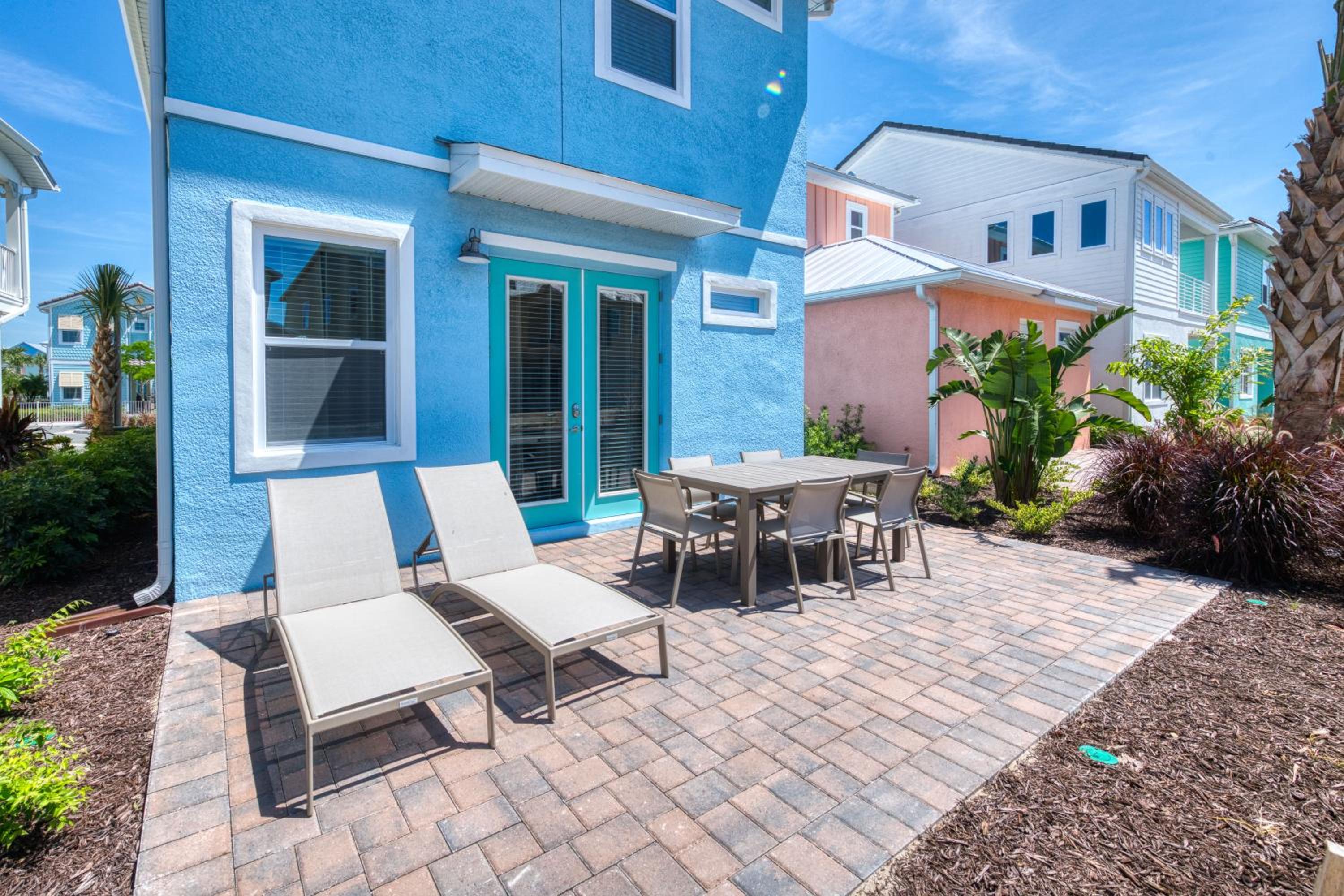 Blue Skies Cottage Near Disney With Margaritaville Resort Access - 8088KD