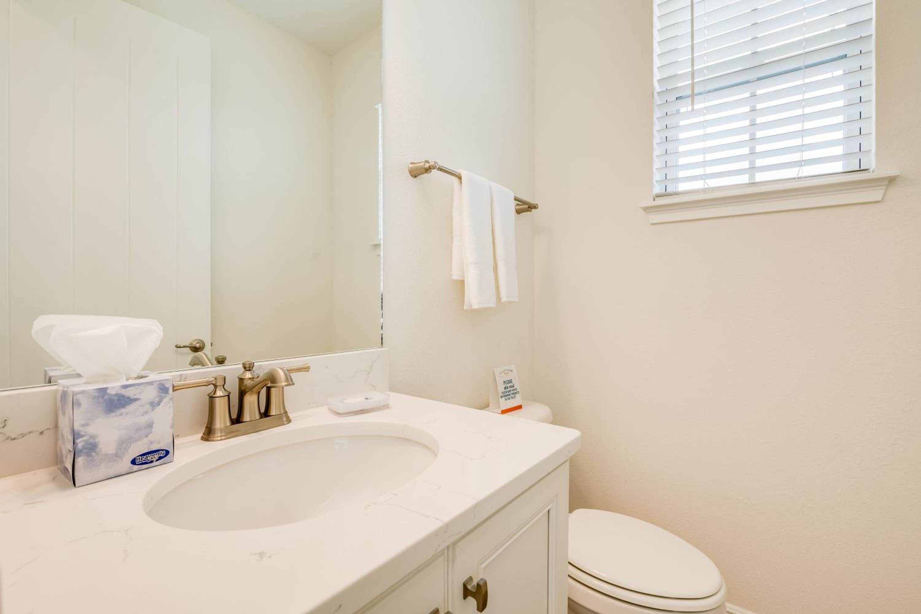 Coral Waves Cottage With Private Pool Near Disney With Margaritaville Resort & Island H2O Access - 8040Sh