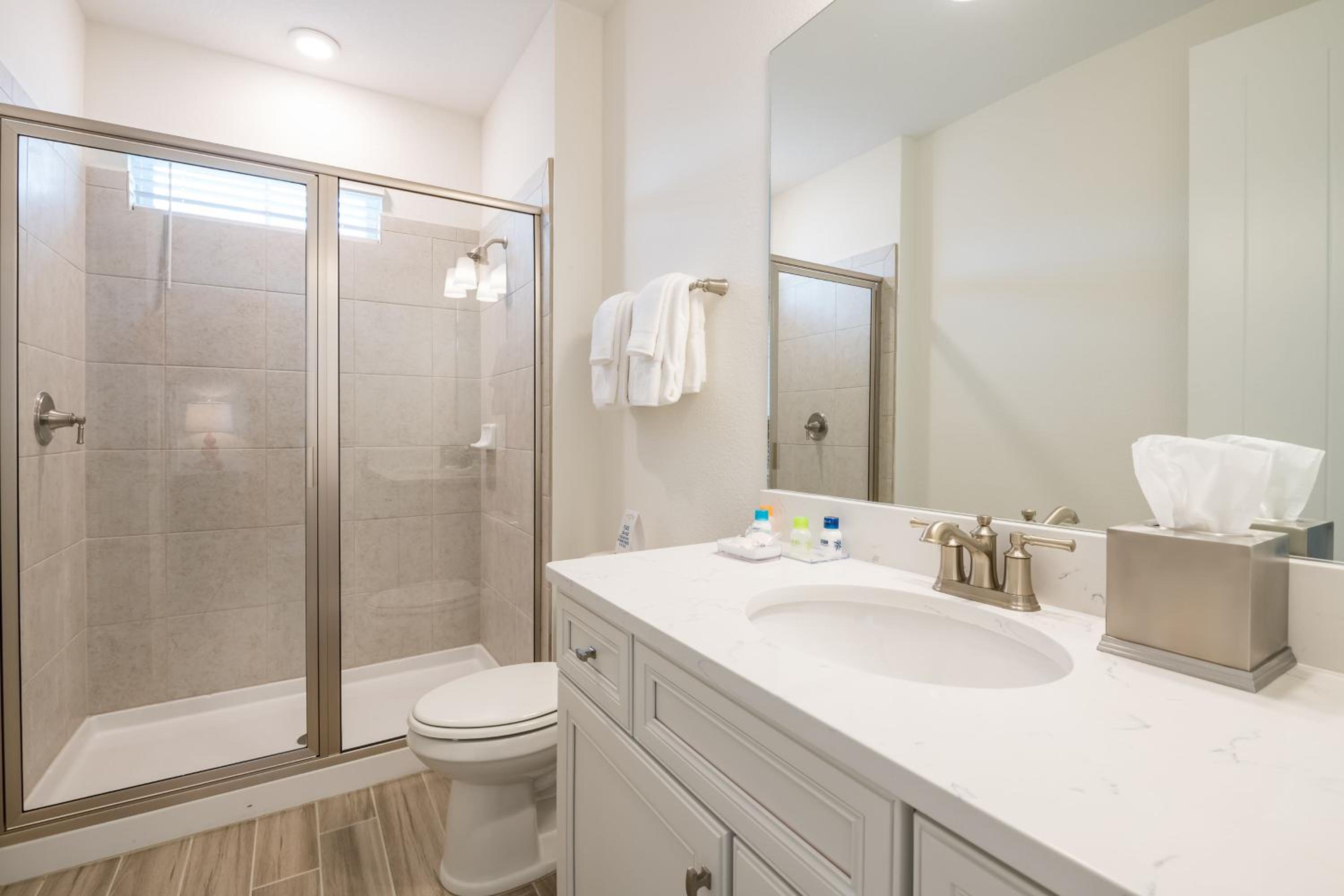 Coral Waves Cottage With Private Pool Near Disney With Margaritaville Resort & Island H2O Access - 8040Sh