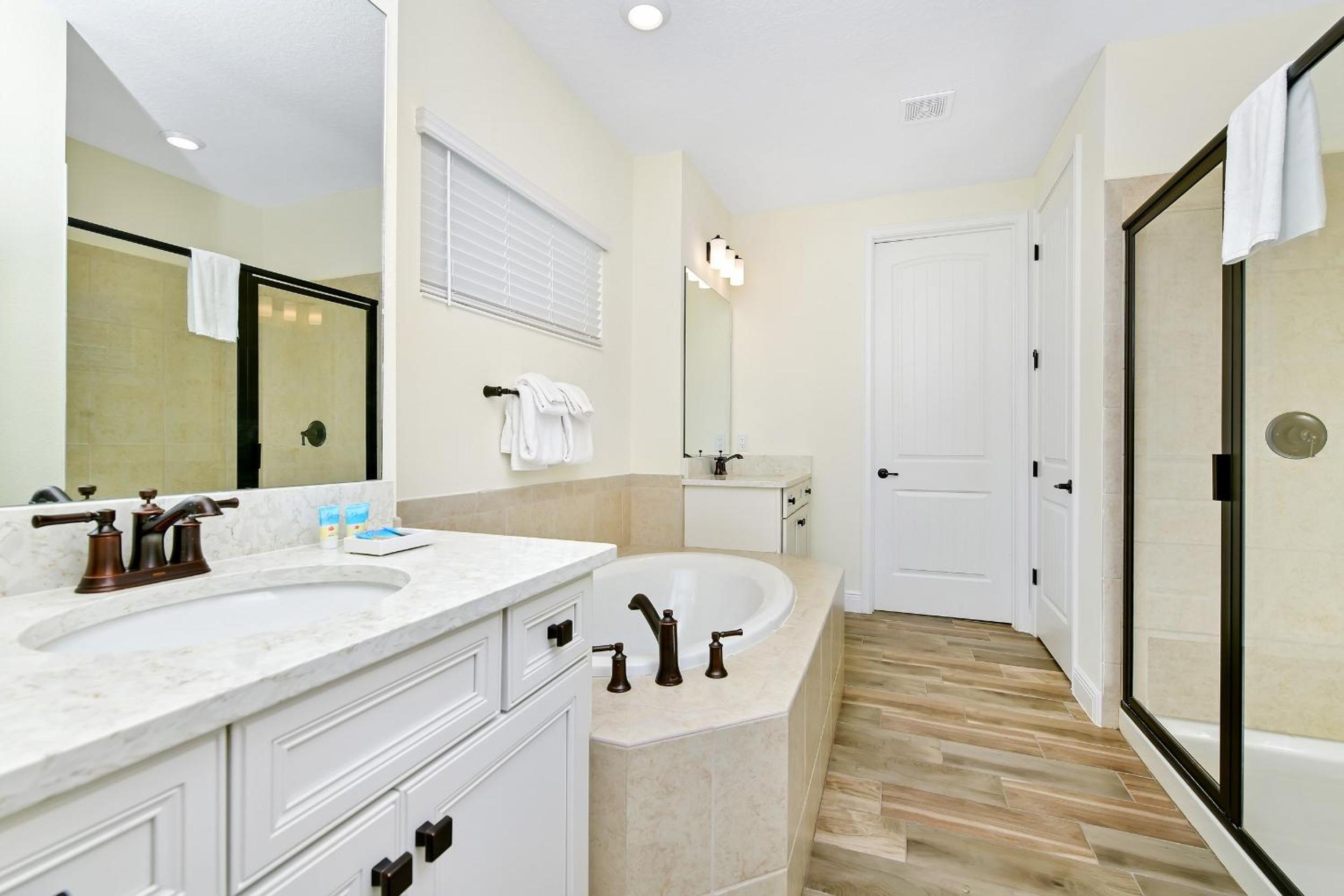 Sunshine Cottage With Private Pool Near Disney With Margaritaville Resort & Island H20 Access - 8165Su