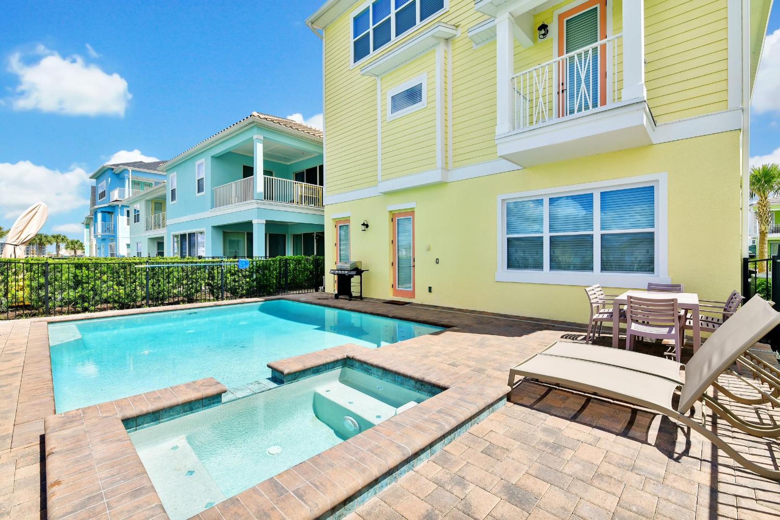 Sunshine Cottage With Private Pool Near Disney With Margaritaville Resort & Island H20 Access - 8165Su