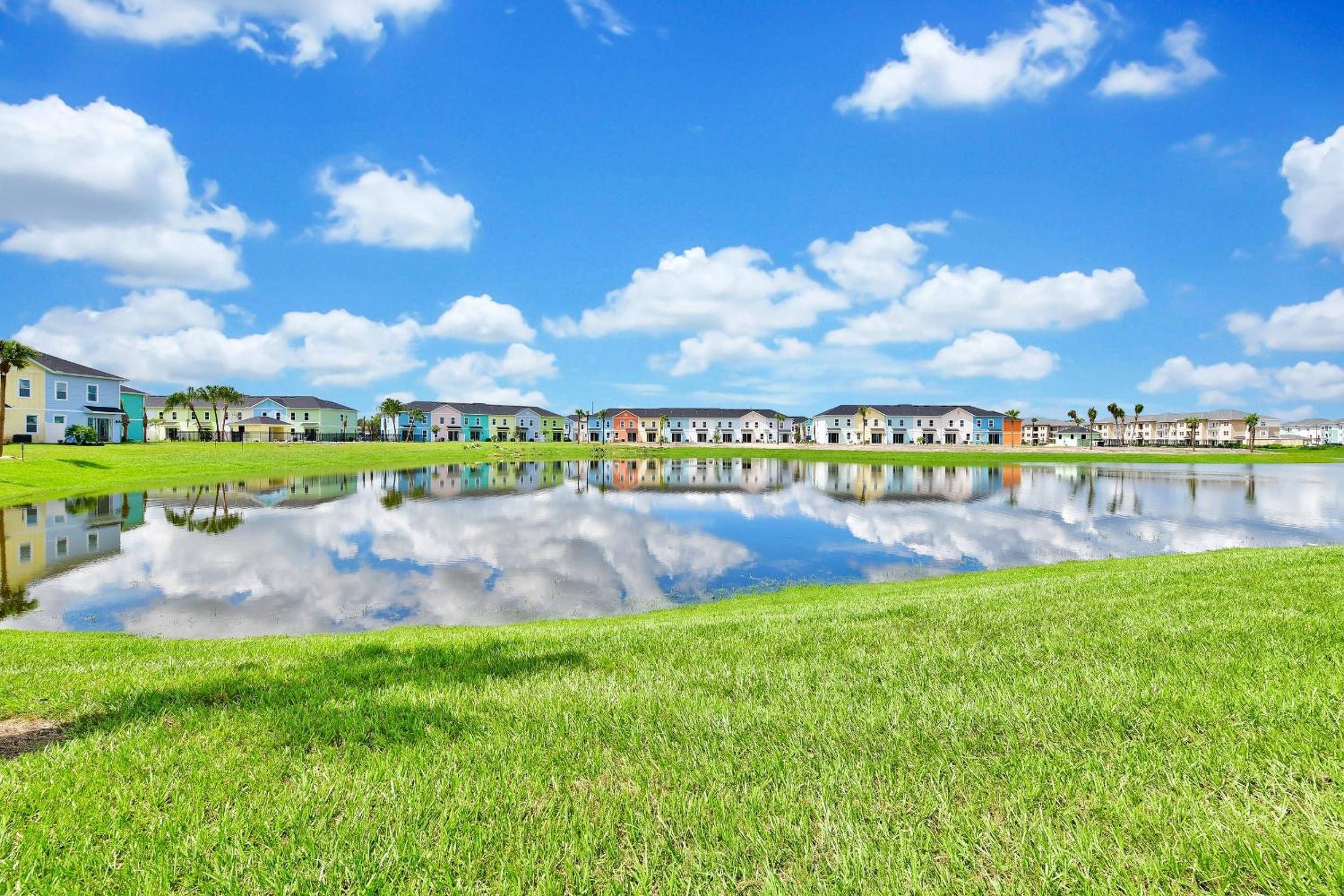 Sunshine Cottage With Private Pool Near Disney With Margaritaville Resort & Island H20 Access - 8165Su
