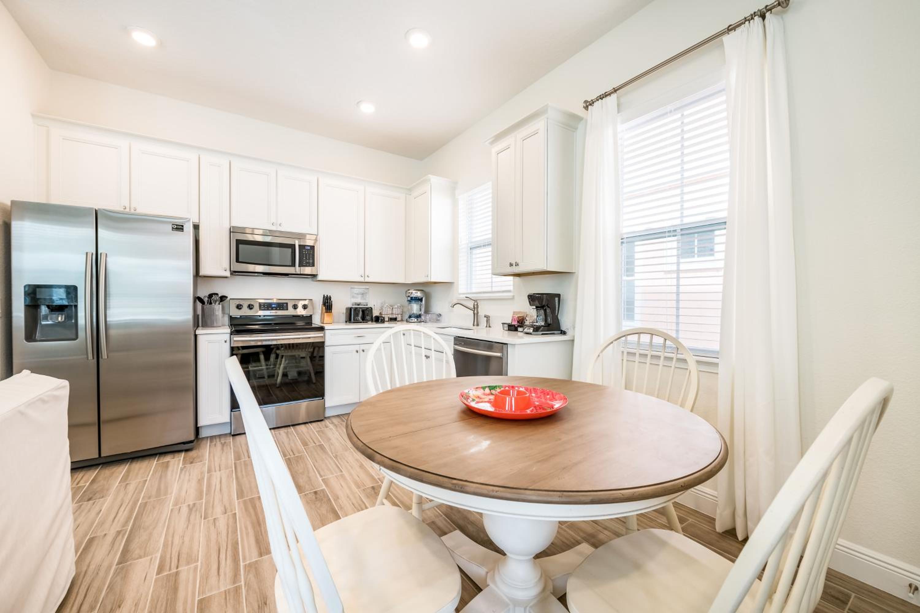 Sea Breeze Cottage Near Disney With Private Hot Tub & Margaritaville Resort & Island H20 Waterpark Access - 3016Sr