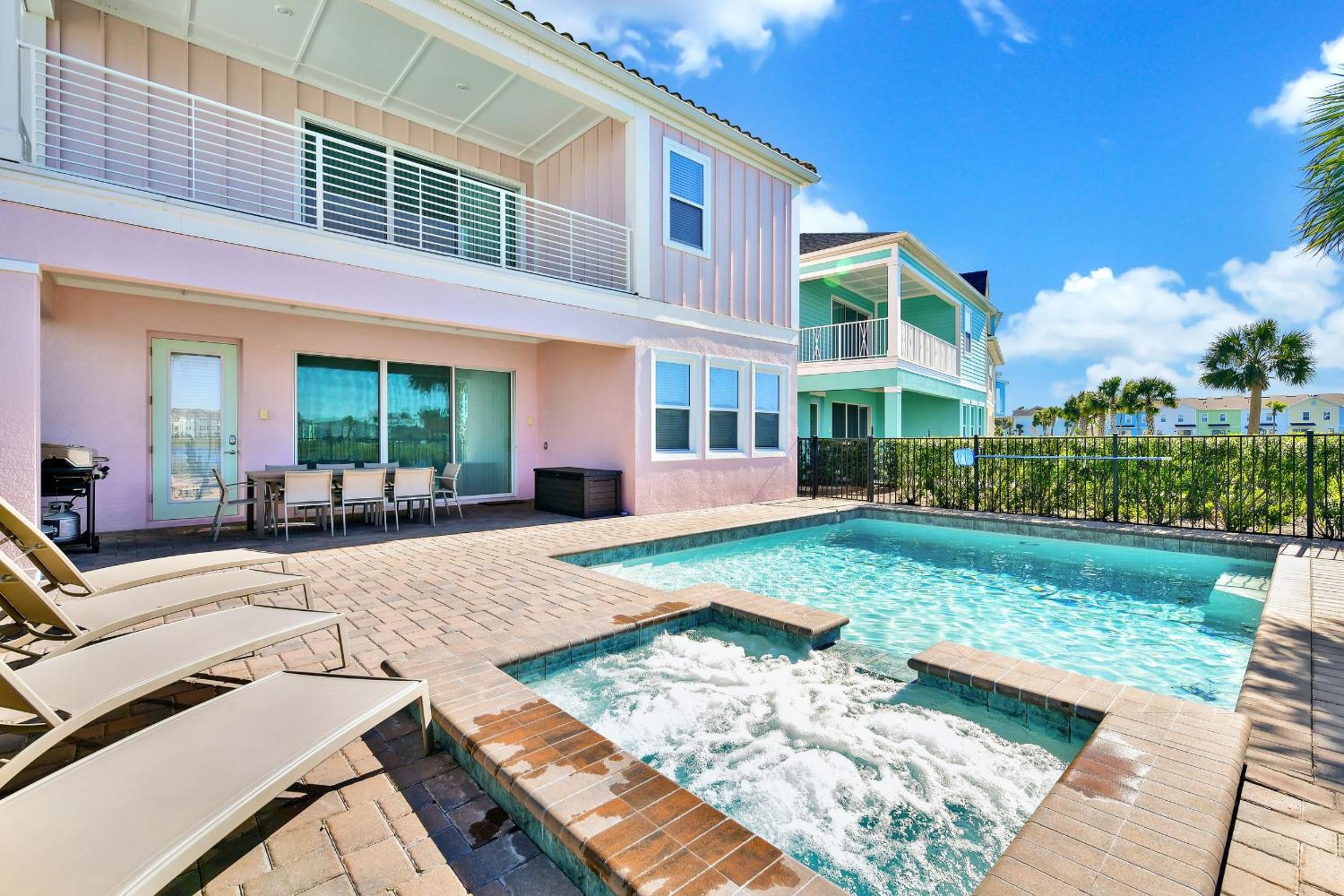 This Pink Cottage Near Disney With Margaritaville Resort & Island H20 Access - 8141Su