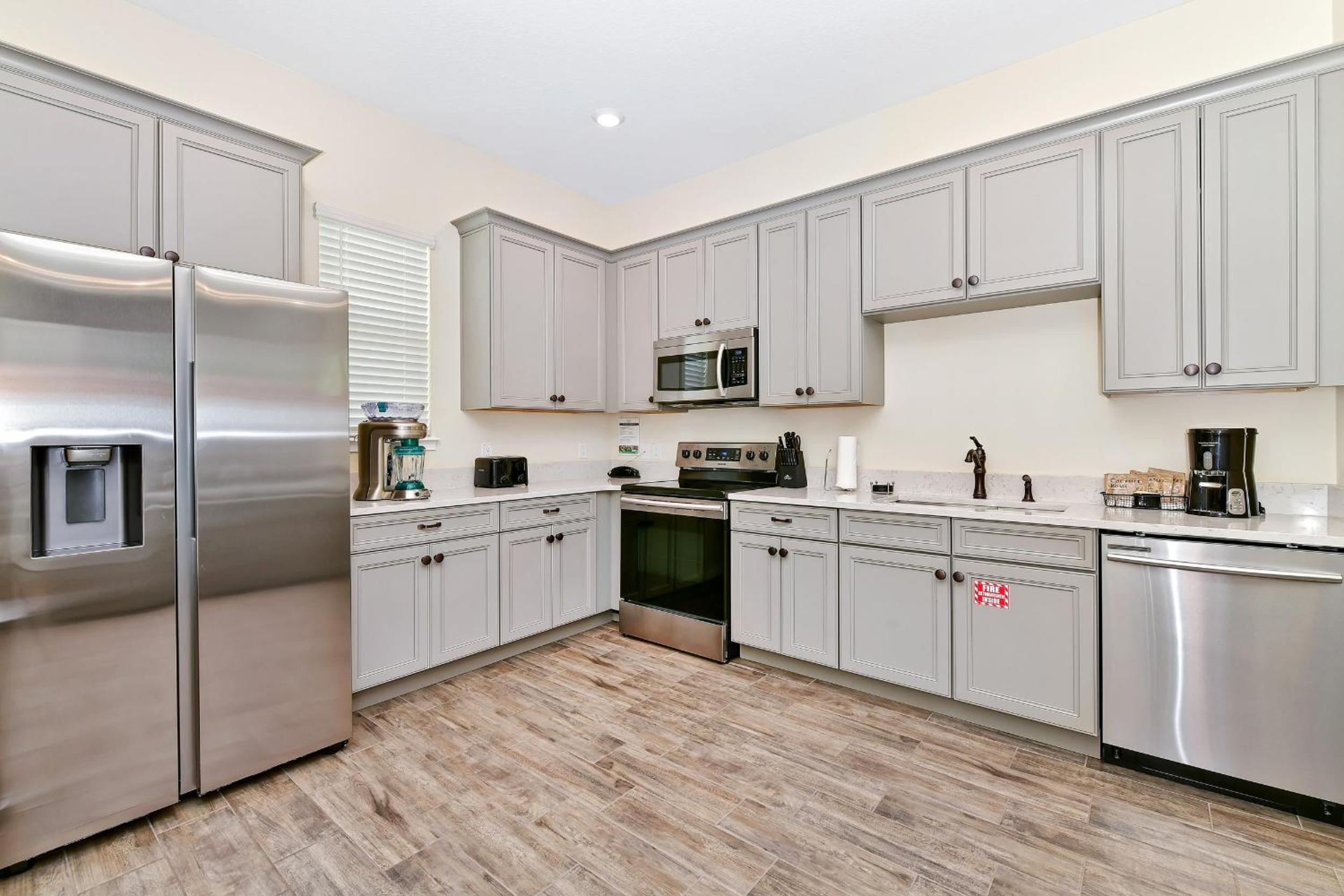 Inviting Cottage With Private Pool Near Disney With Margaritaville Resort & Island H2O Access - 8022Kd