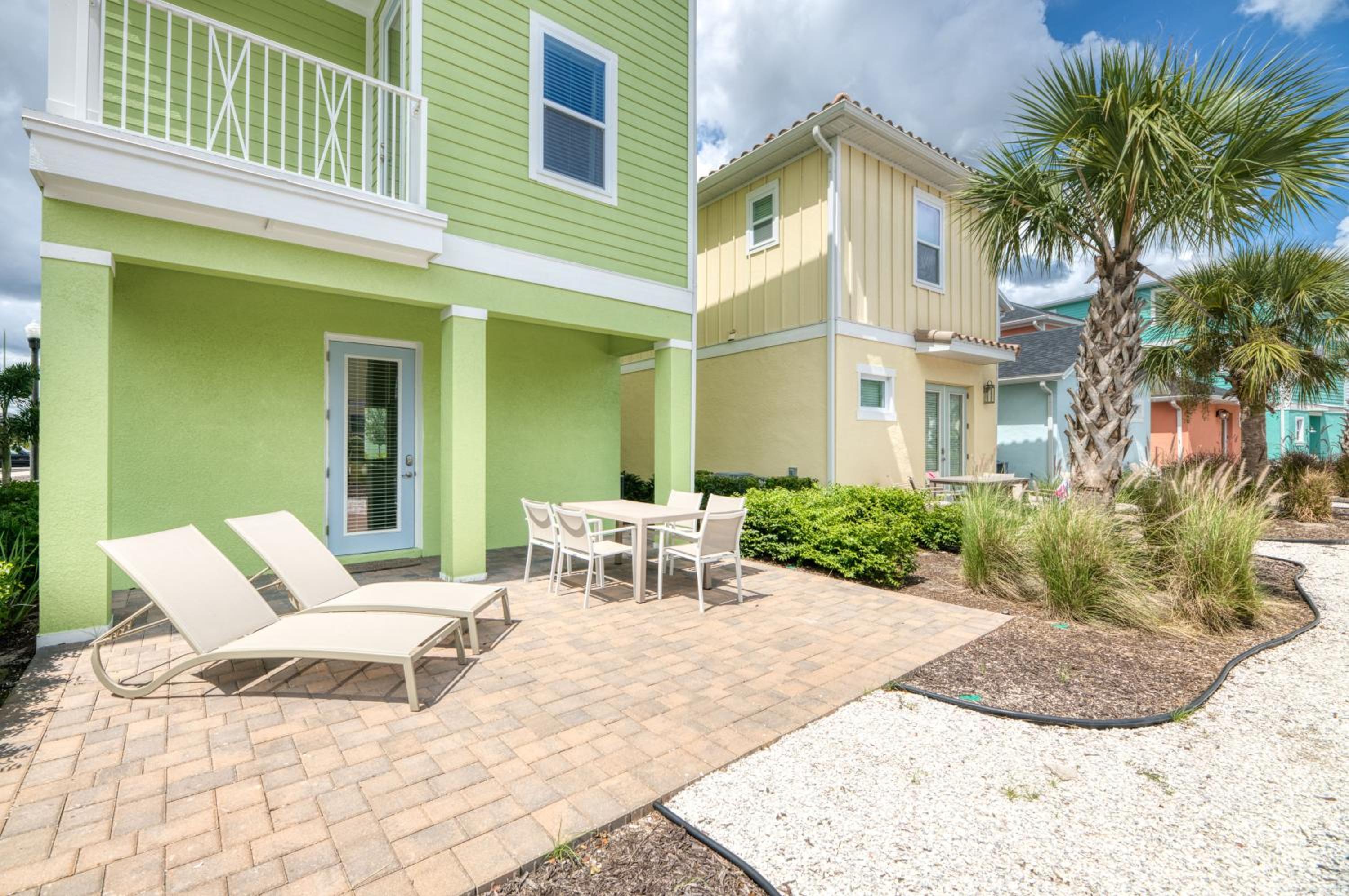 Seaweed Paradise Cottage Near Disney With Margaritaville Resort & Island H2O Access - 8057Kd