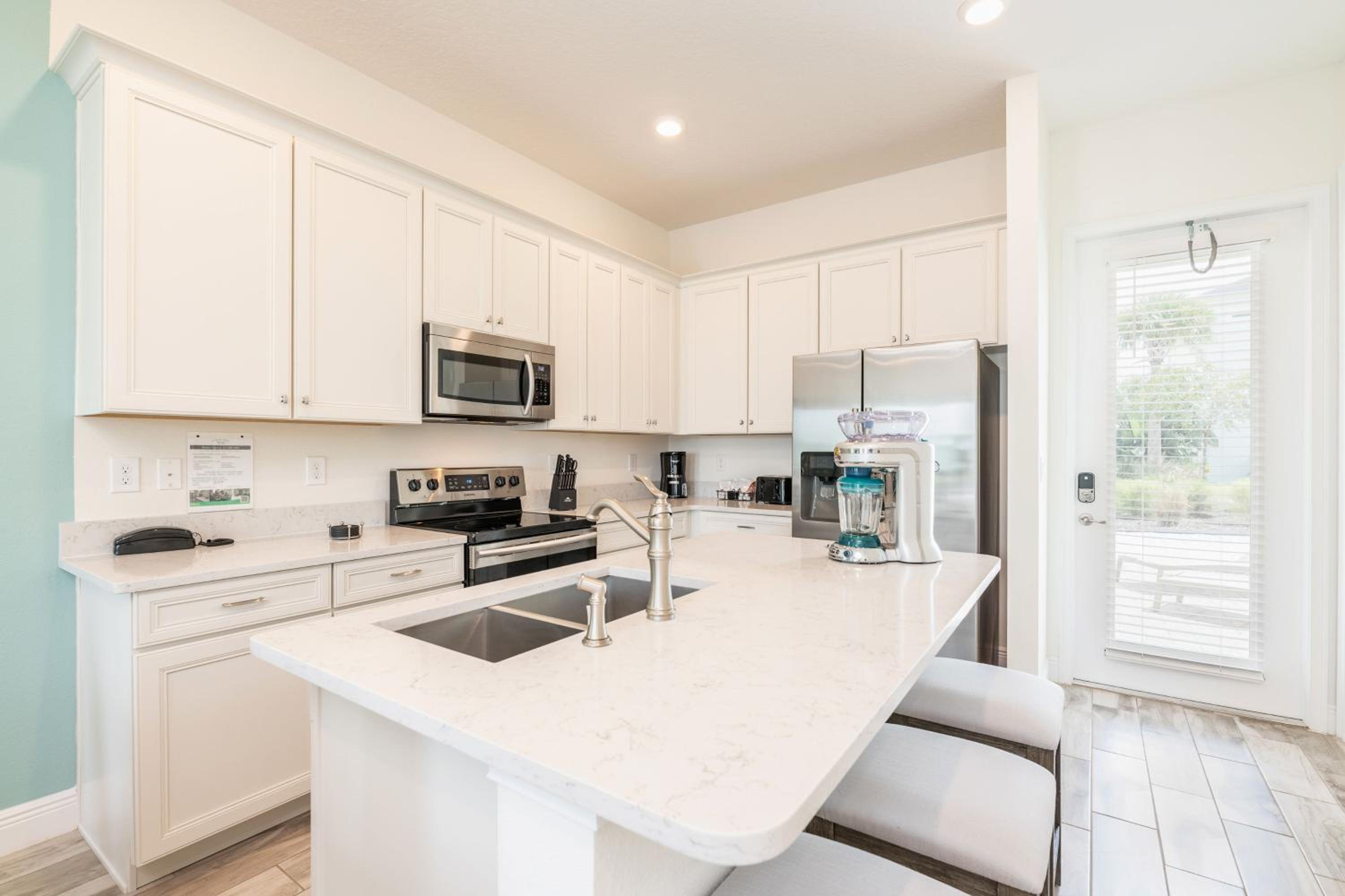 Seaweed Paradise Cottage Near Disney With Margaritaville Resort & Island H2O Access - 8057Kd