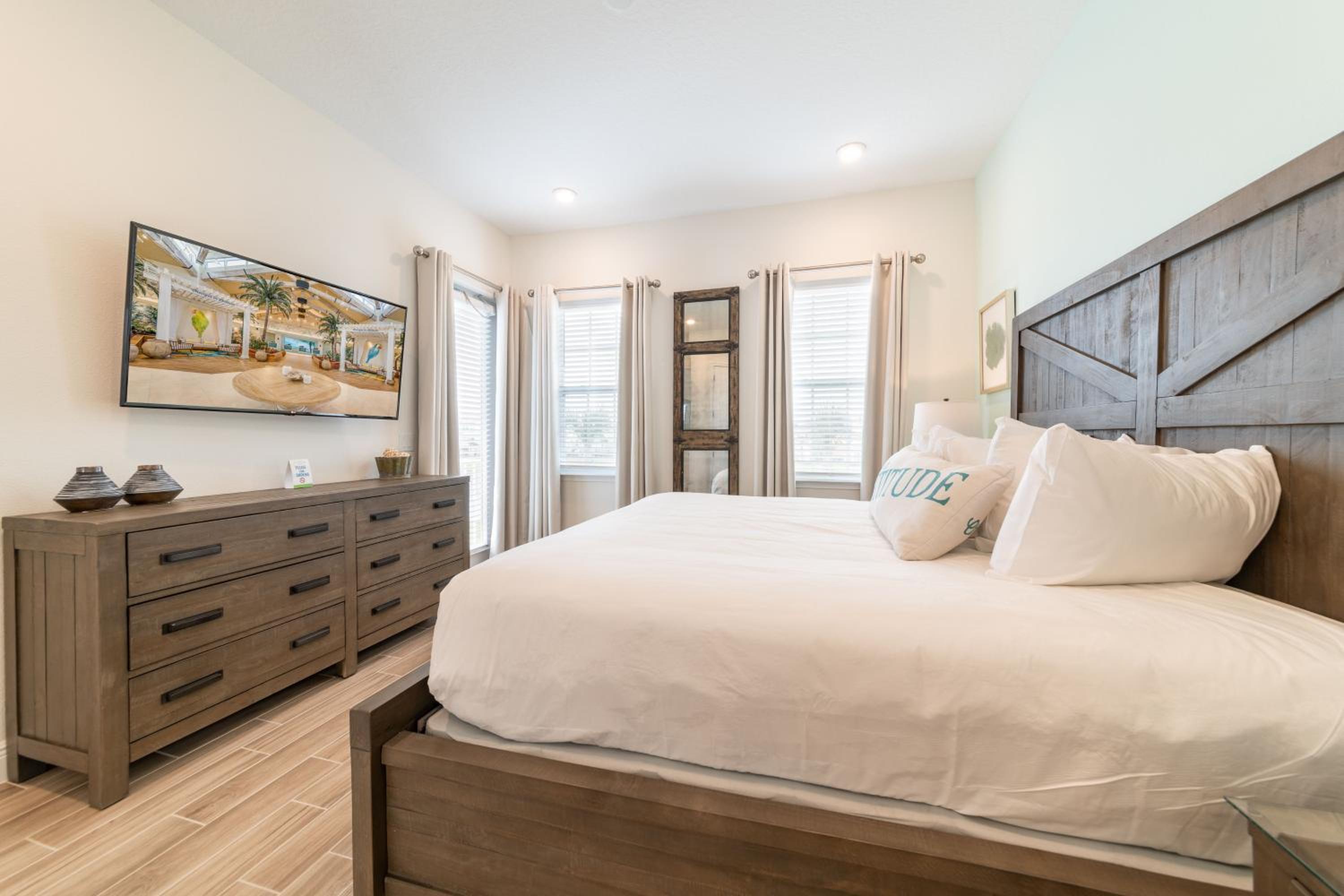 Waterfront Cottage With Private Pool Near Disney And Margaritaville Resort & Island H20 Access - 7985Su