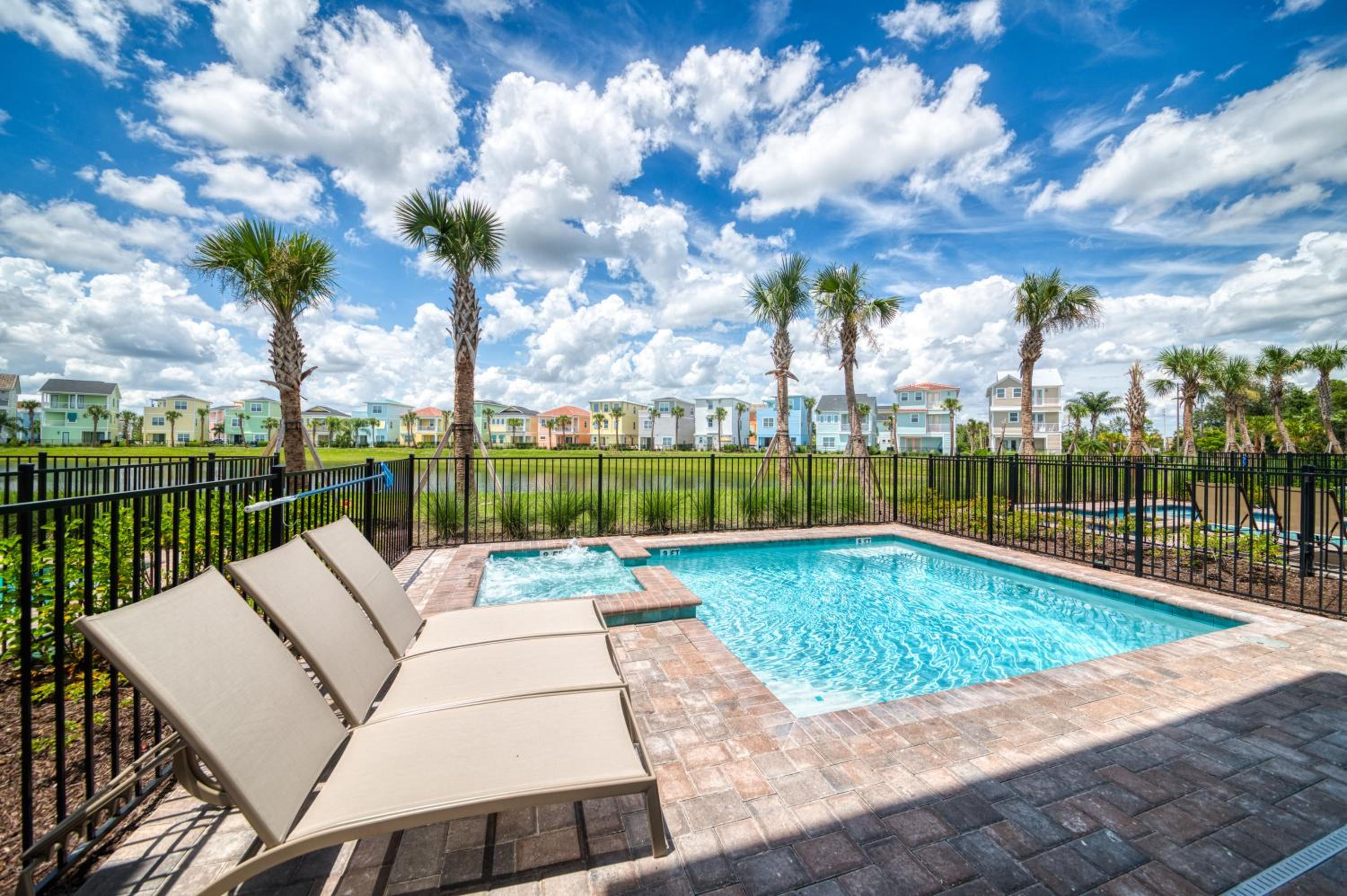Waterfront Cottage With Private Pool Near Disney And Margaritaville Resort & Island H20 Access - 7985Su