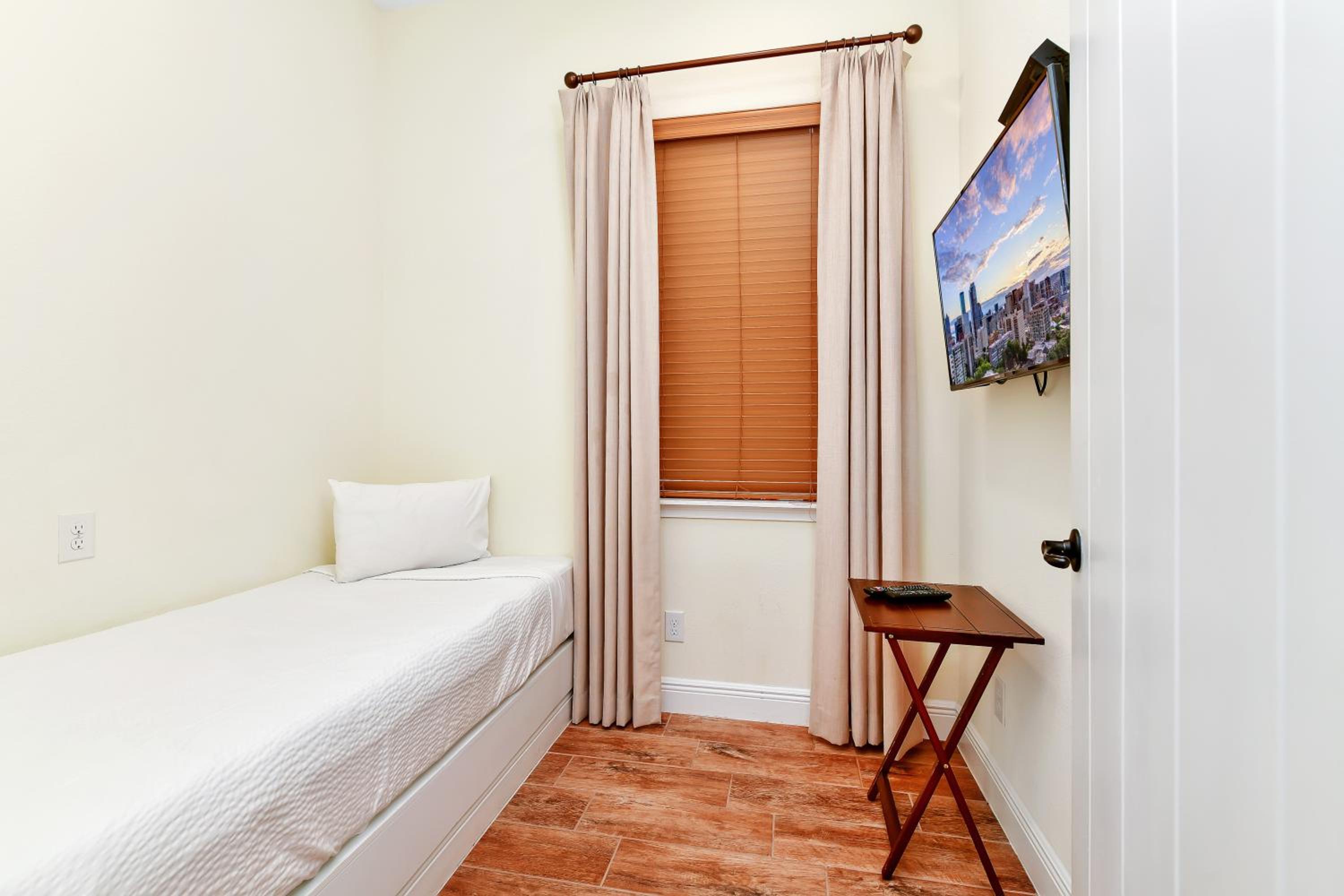 Pina Cabana Cottage Near Disney With Margaritaville Resort & Island H2O Access - 3070Kl