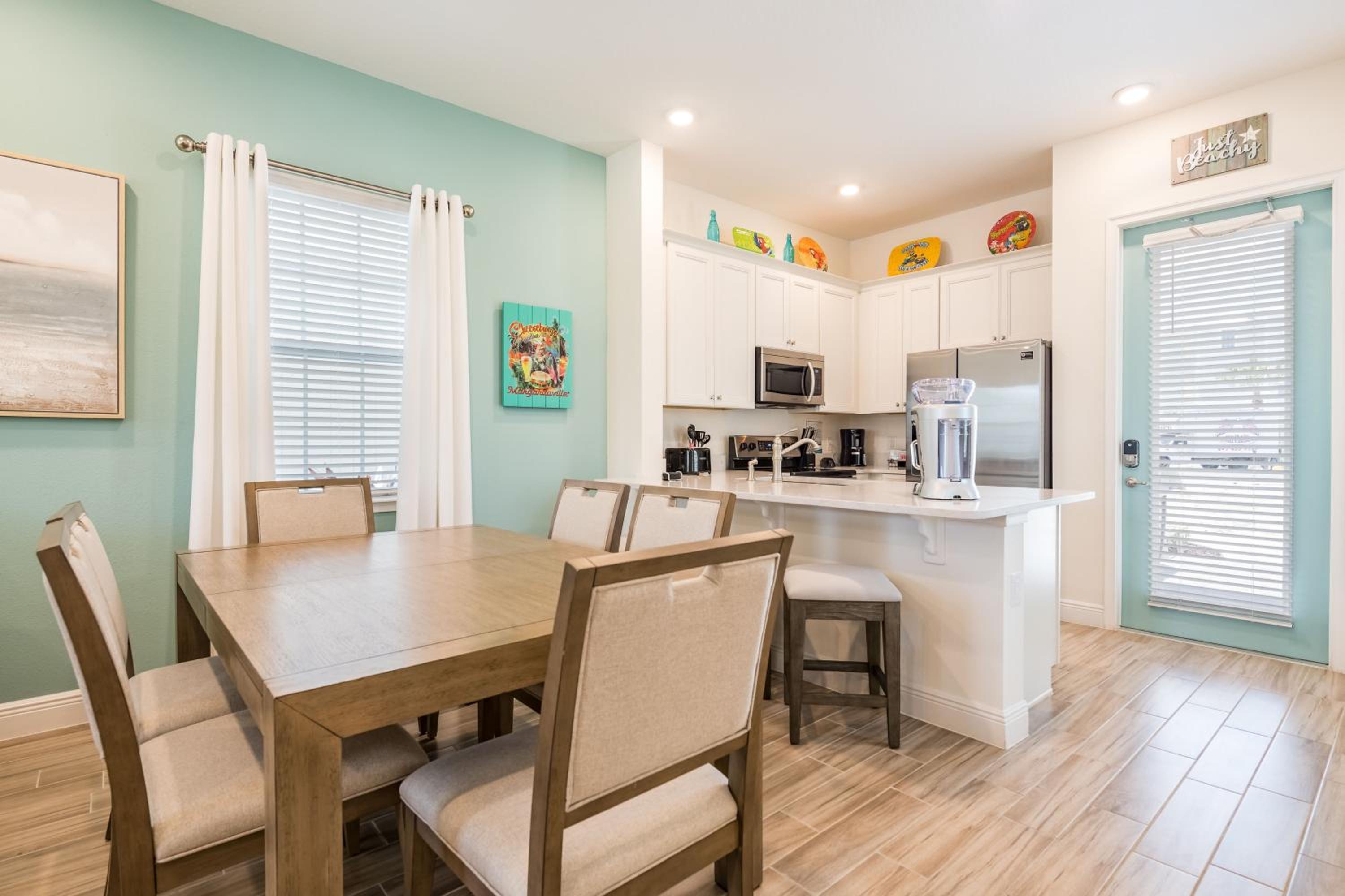 Sun Baked Cottage With Hot Tub Near Disney With Margaritaville Resort & Island H2O Access - 8089Dr