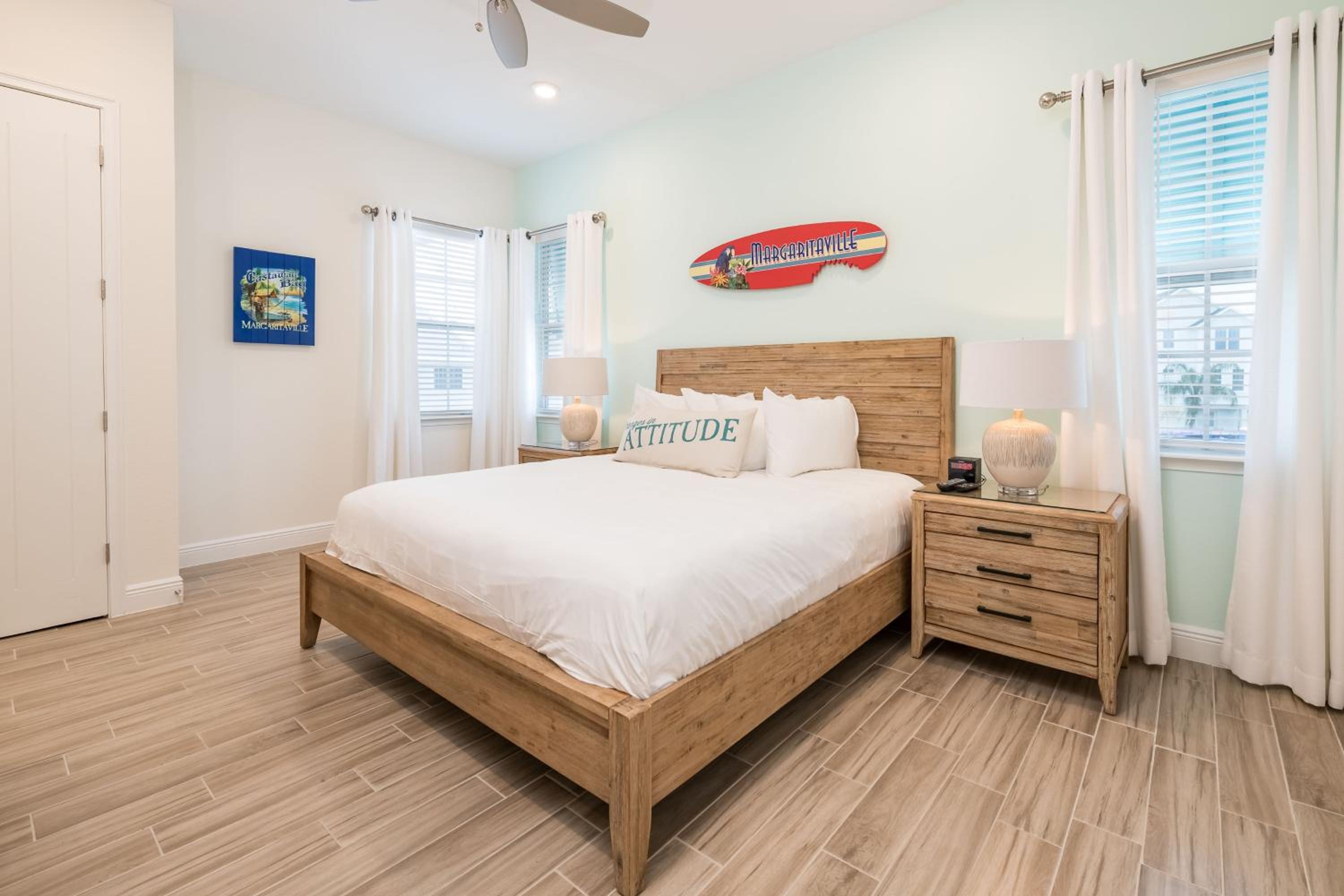 Sun Baked Cottage With Hot Tub Near Disney With Margaritaville Resort & Island H2O Access - 8089Dr