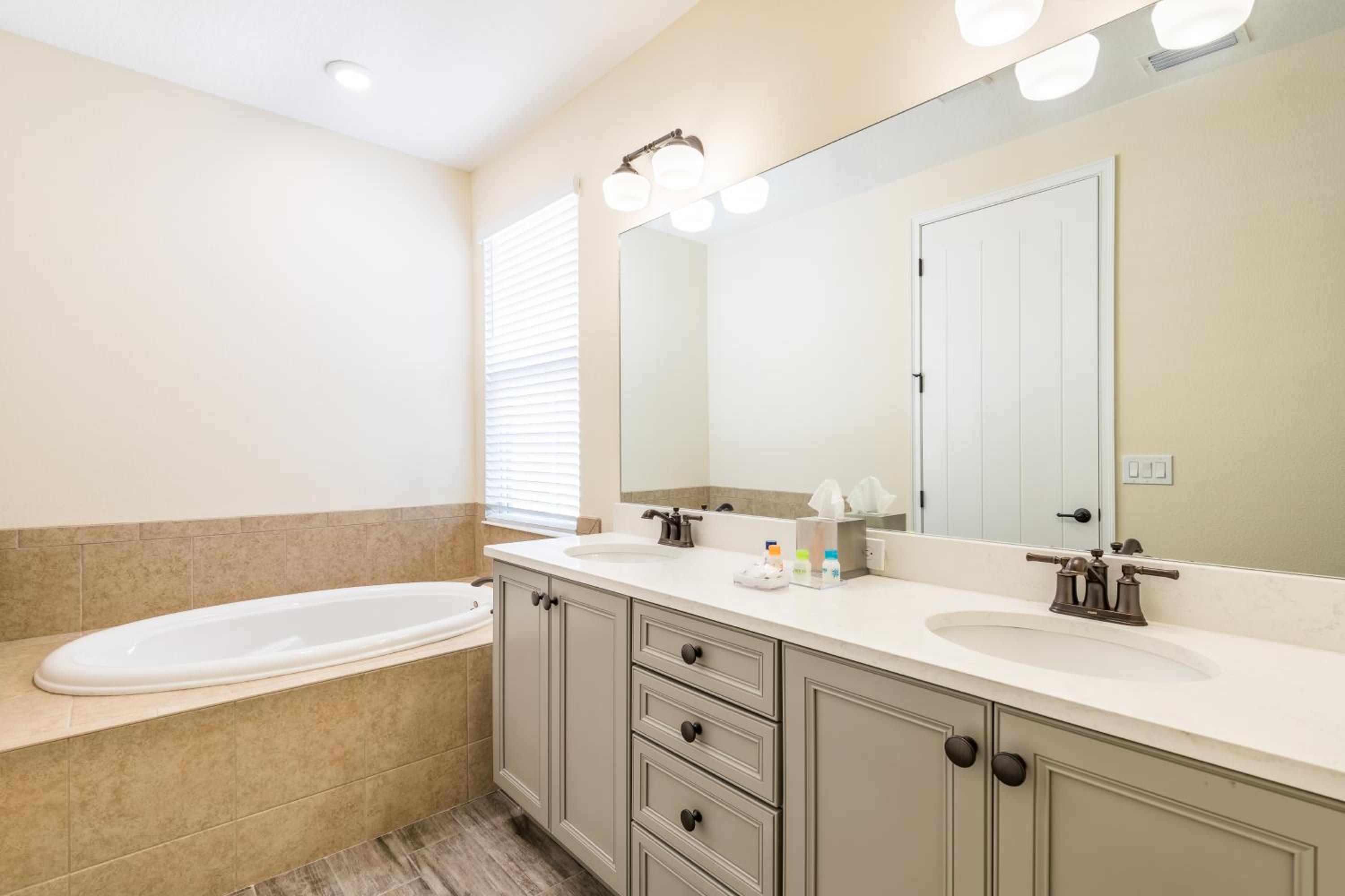 Blue Oasis Near Disney With Margaritaville Resort & Island H2O Access - 8049Sh