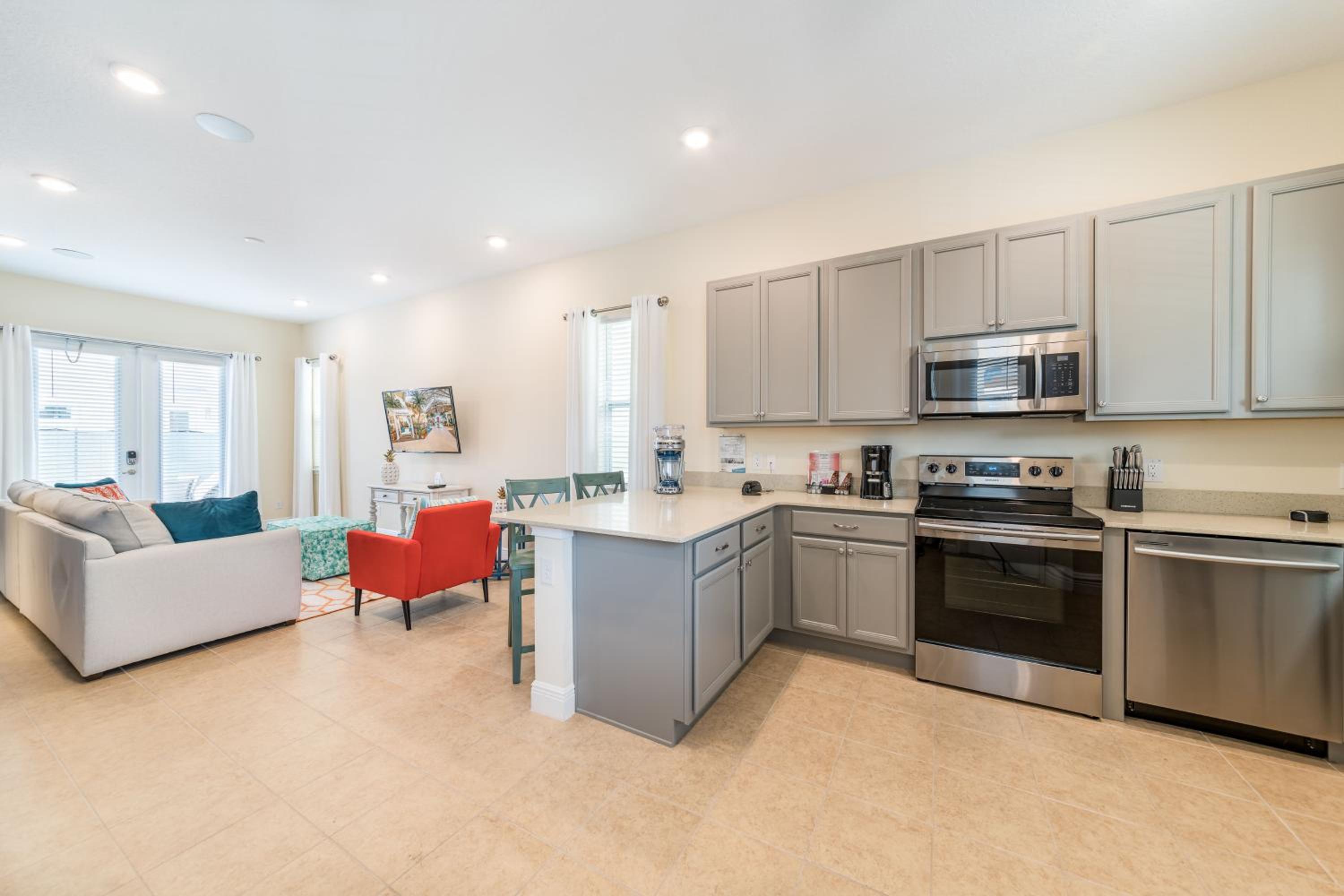 Cozy Cottage With Hot Tub Near Disney With Margaritaville Resort & Island H2O Access - 8056Dr
