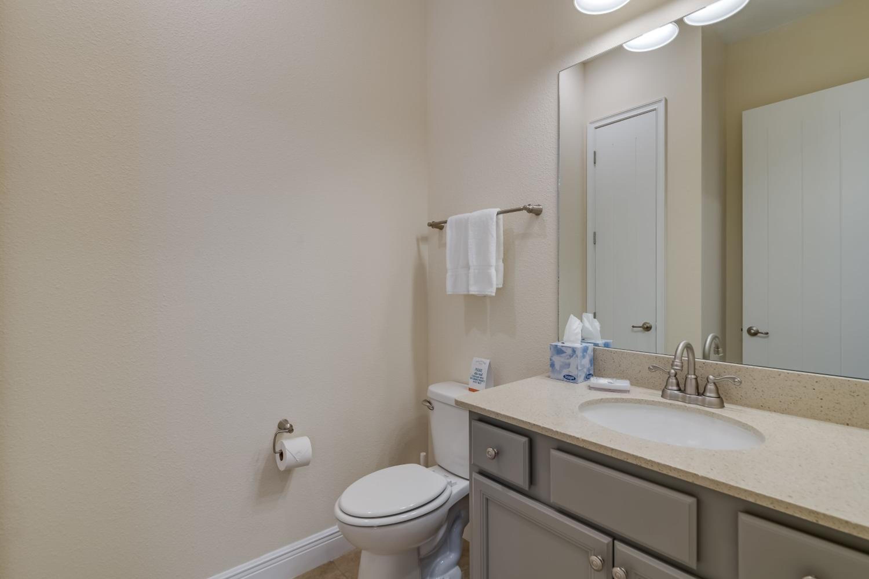 Cozy Cottage With Hot Tub Near Disney With Margaritaville Resort & Island H2O Access - 8056Dr