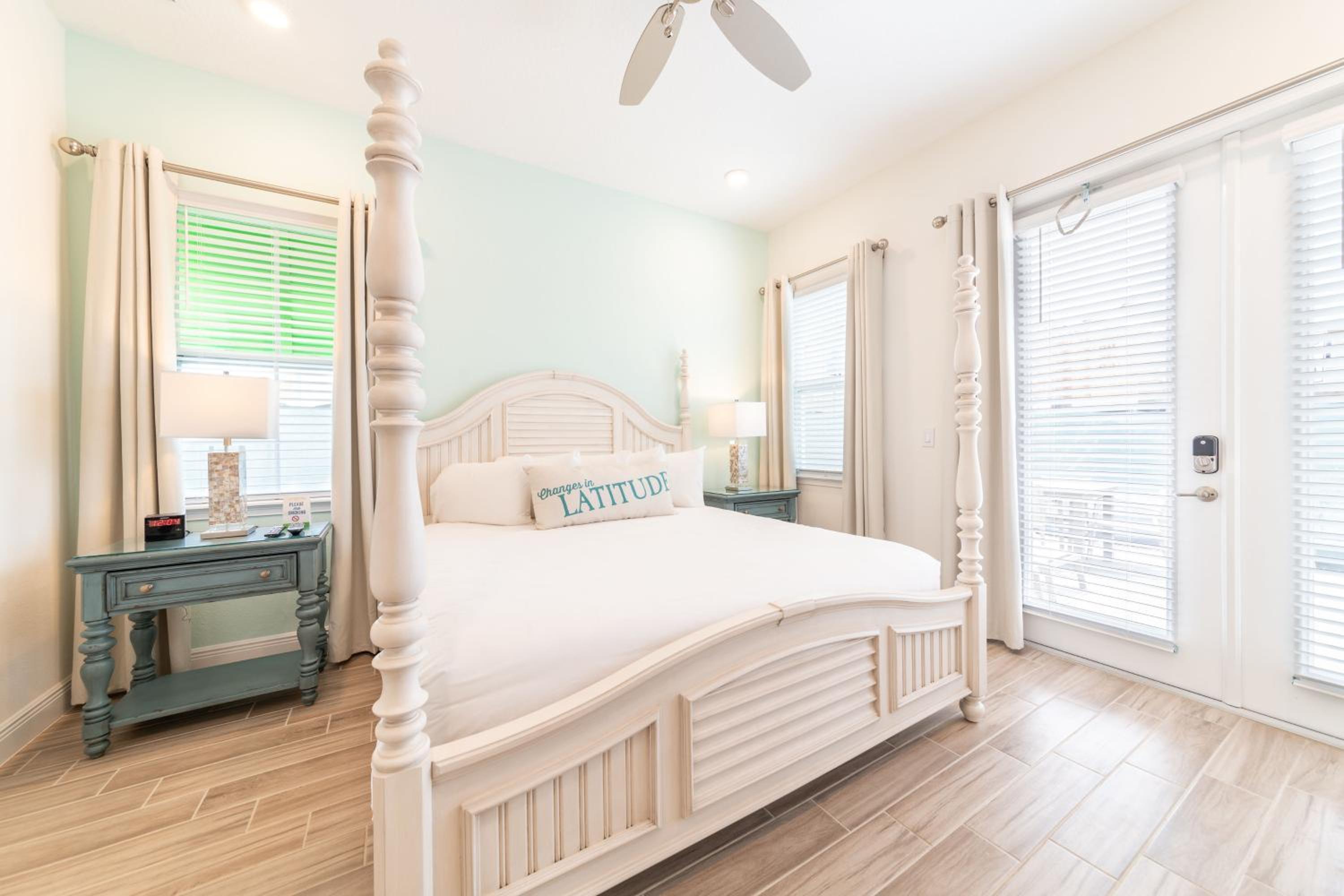 We Be Jammin Cottage With Private Hot Tub Near Disney With Margaritaville Resort & Island H2O Access - 8020Dr