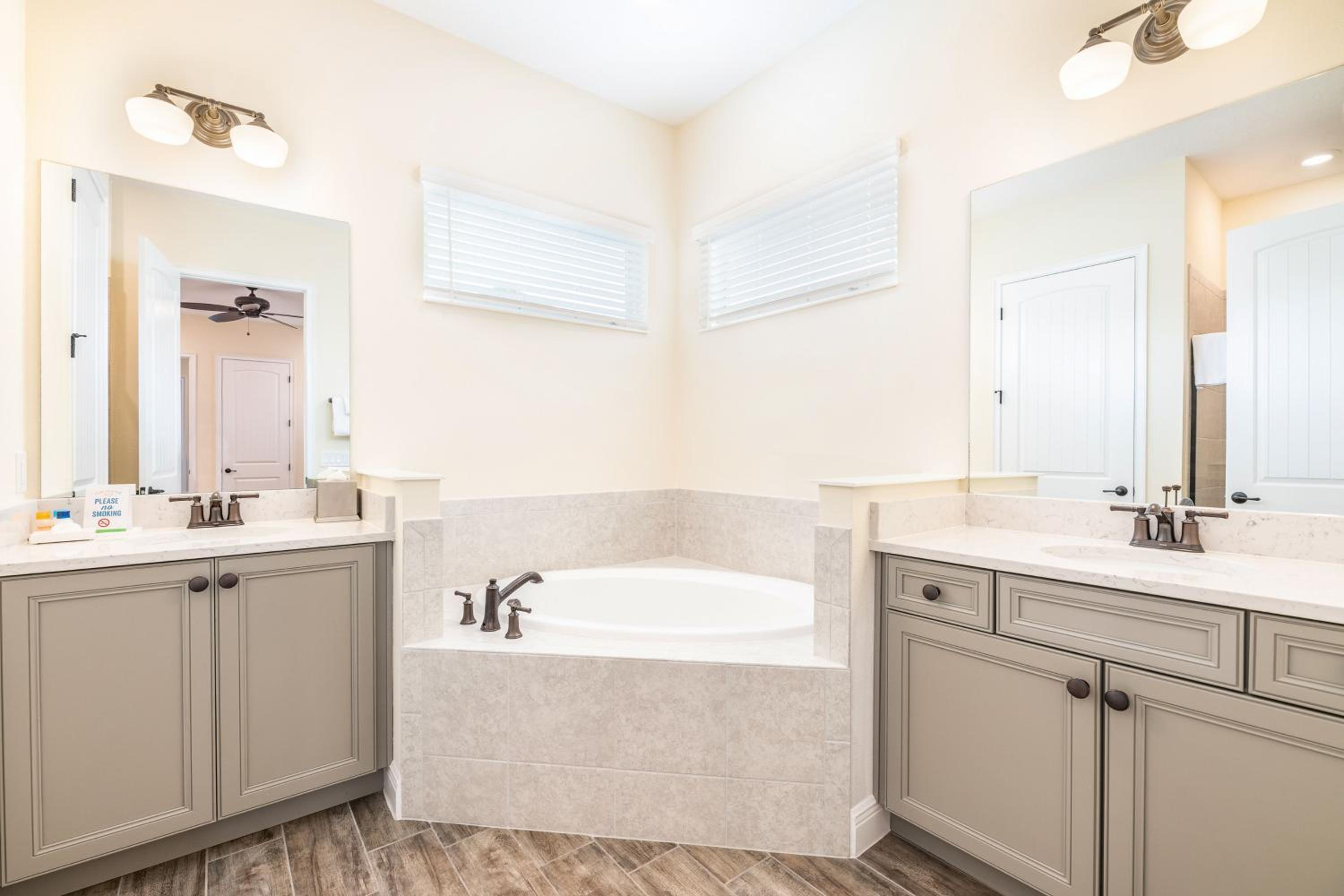 The Mermosa Cottage With Private Pool Near Disney With Margaritaville Resort & Island H2O Access - 8016St