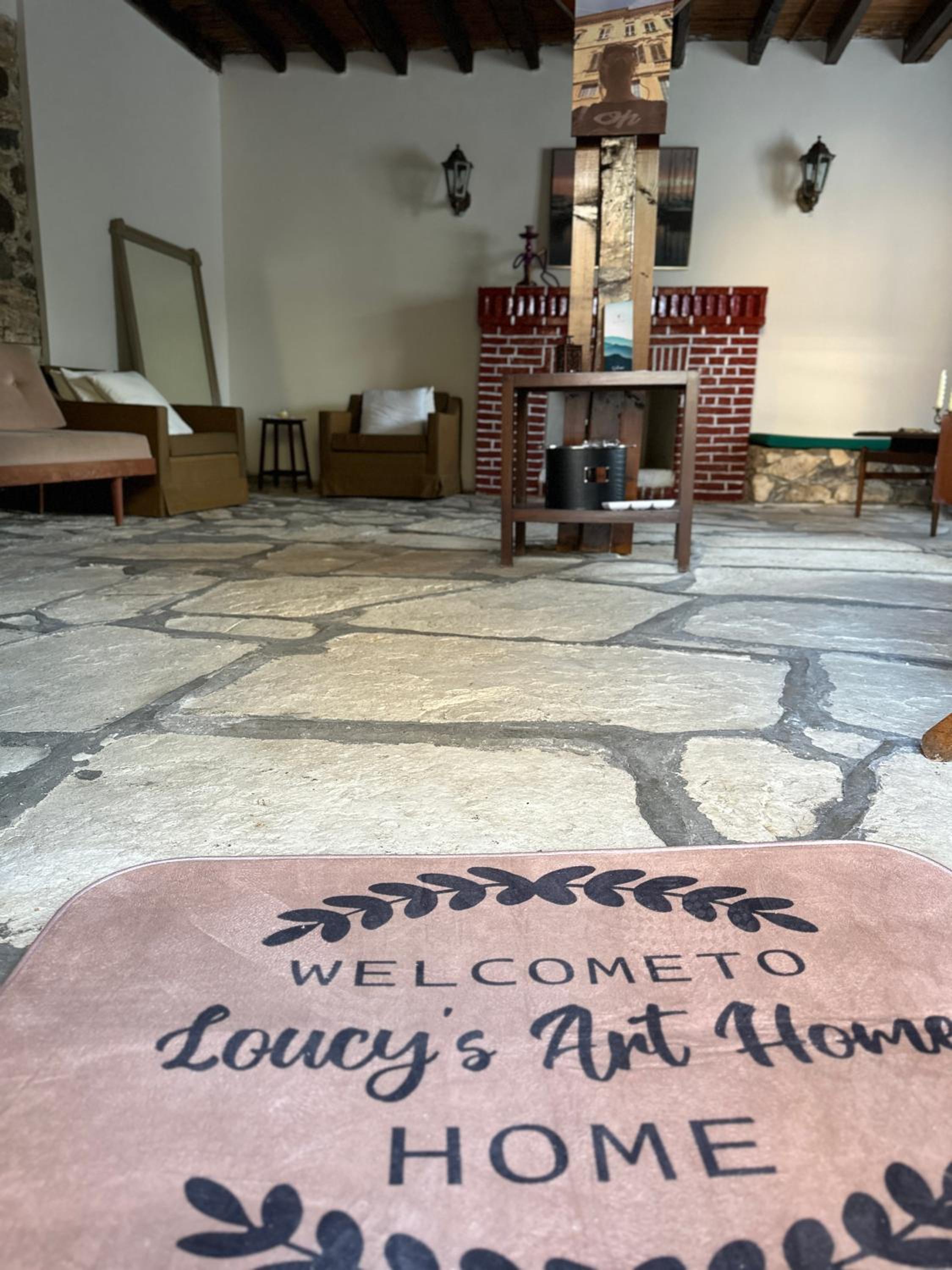 Loucy’s Art Home