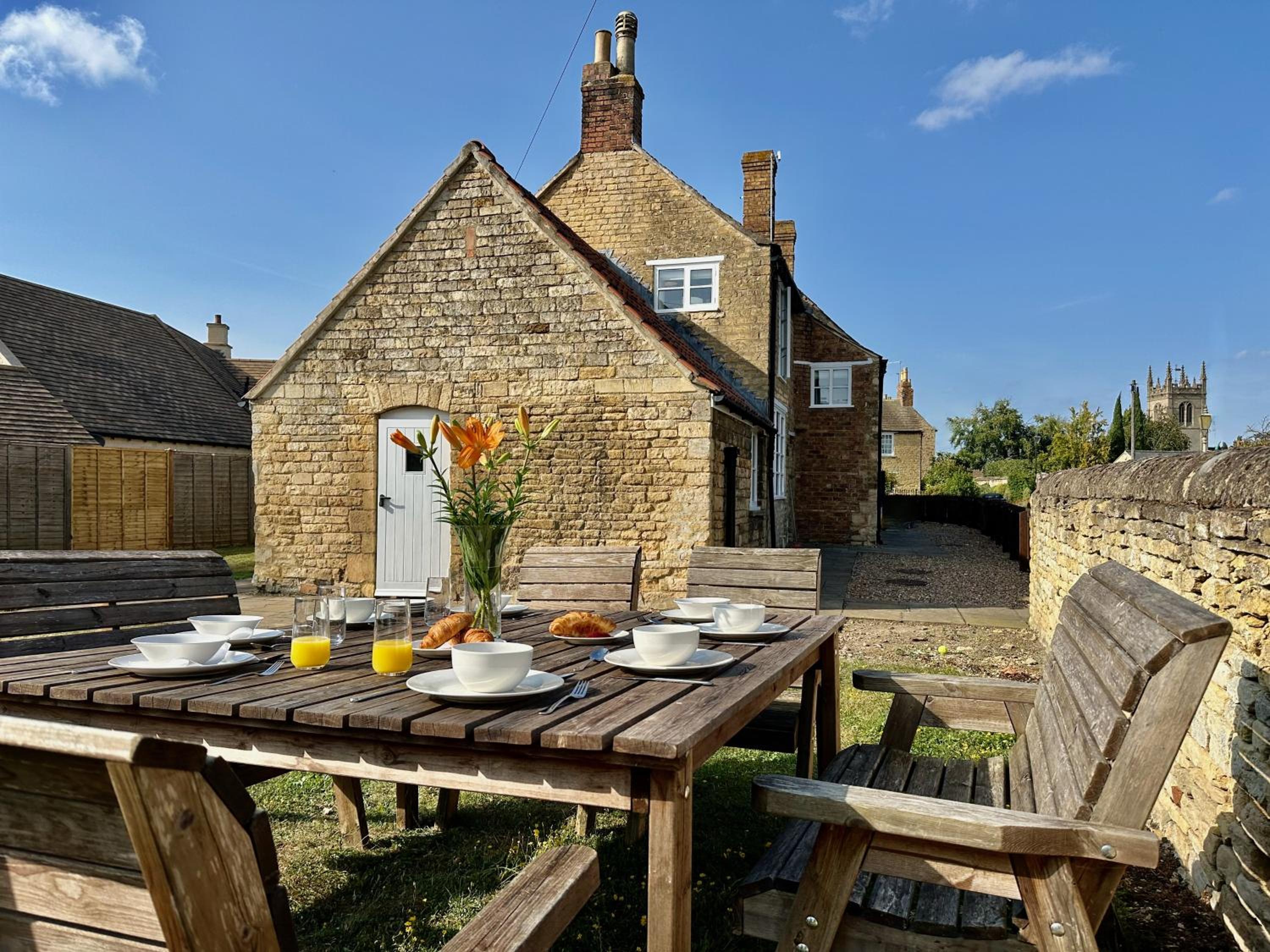 Wothorpe Apartment, Stamford Centre by Belmont Places