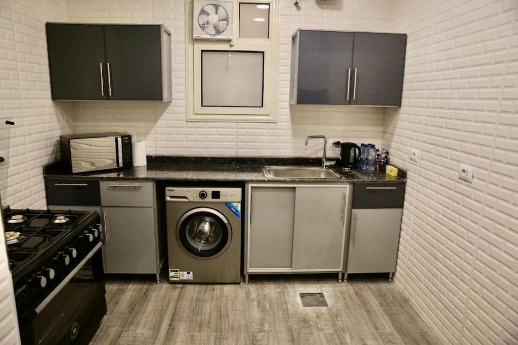 3 Bedroom Villa Apartment Cairo Couples or Family