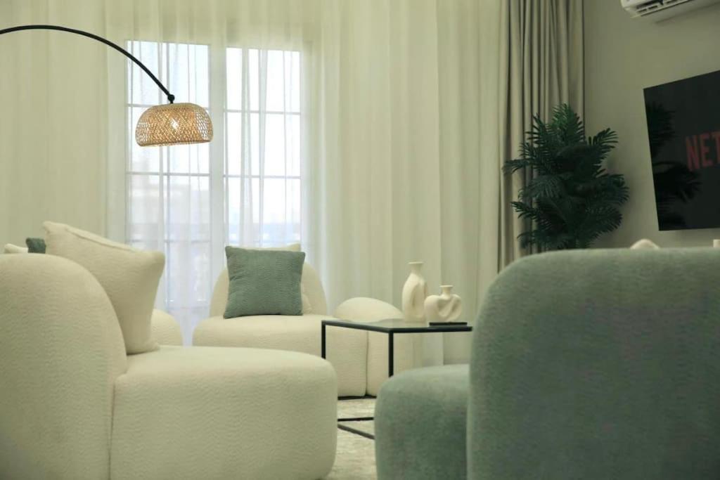 3 Bedroom Villa Apartment Cairo Couples or Family