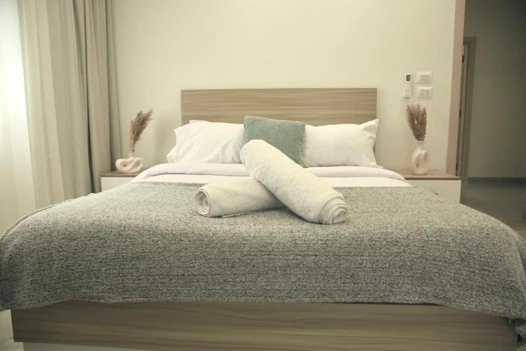 3 Bedroom Villa Apartment Cairo Couples or Family