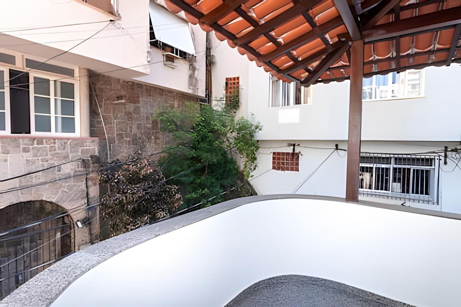 House in Copacabana - 2 Suites