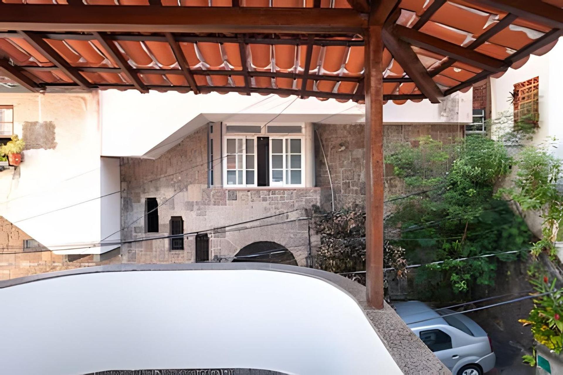 House in Copacabana - 2 Suites