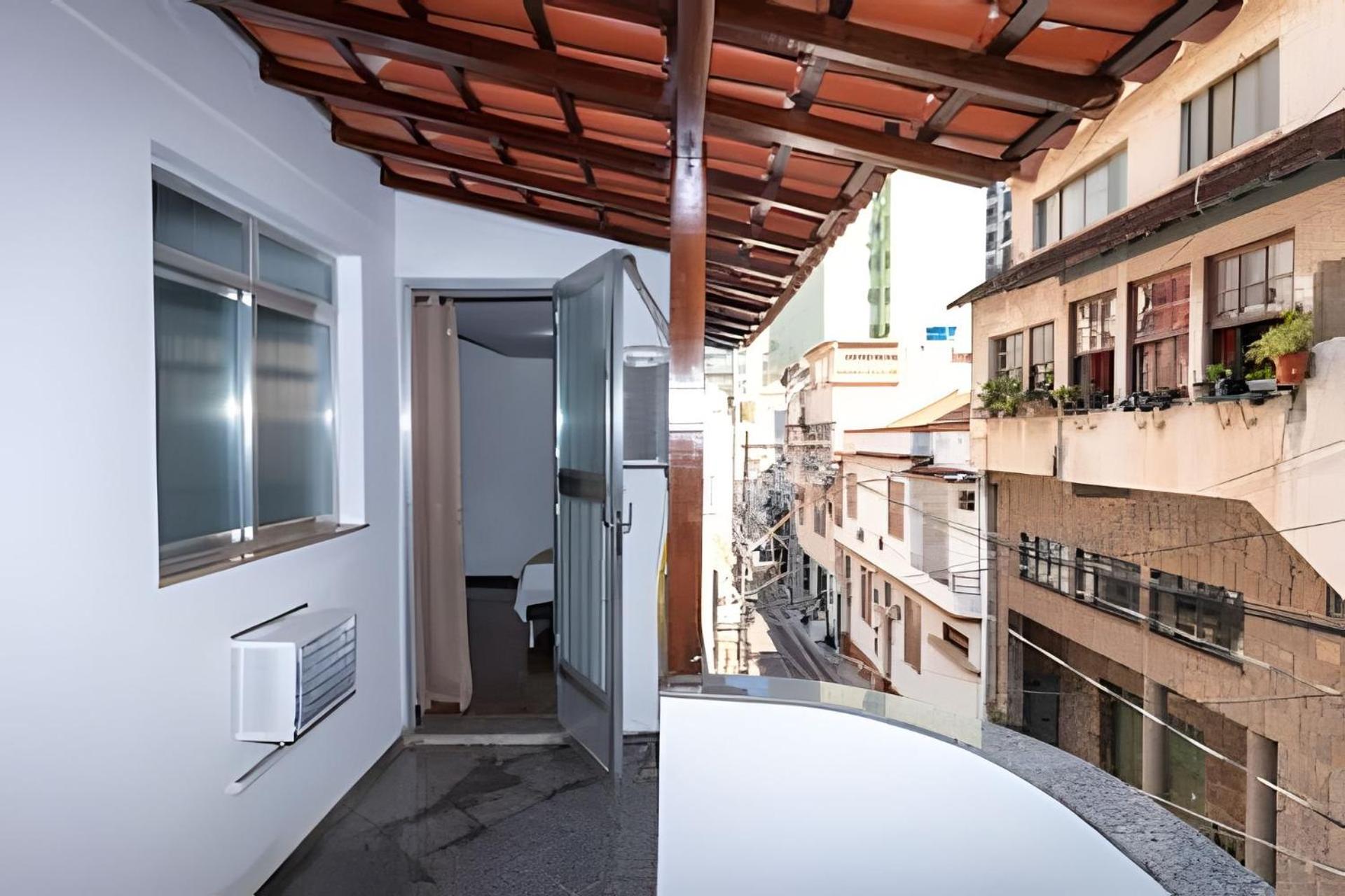 House in Copacabana - 2 Suites