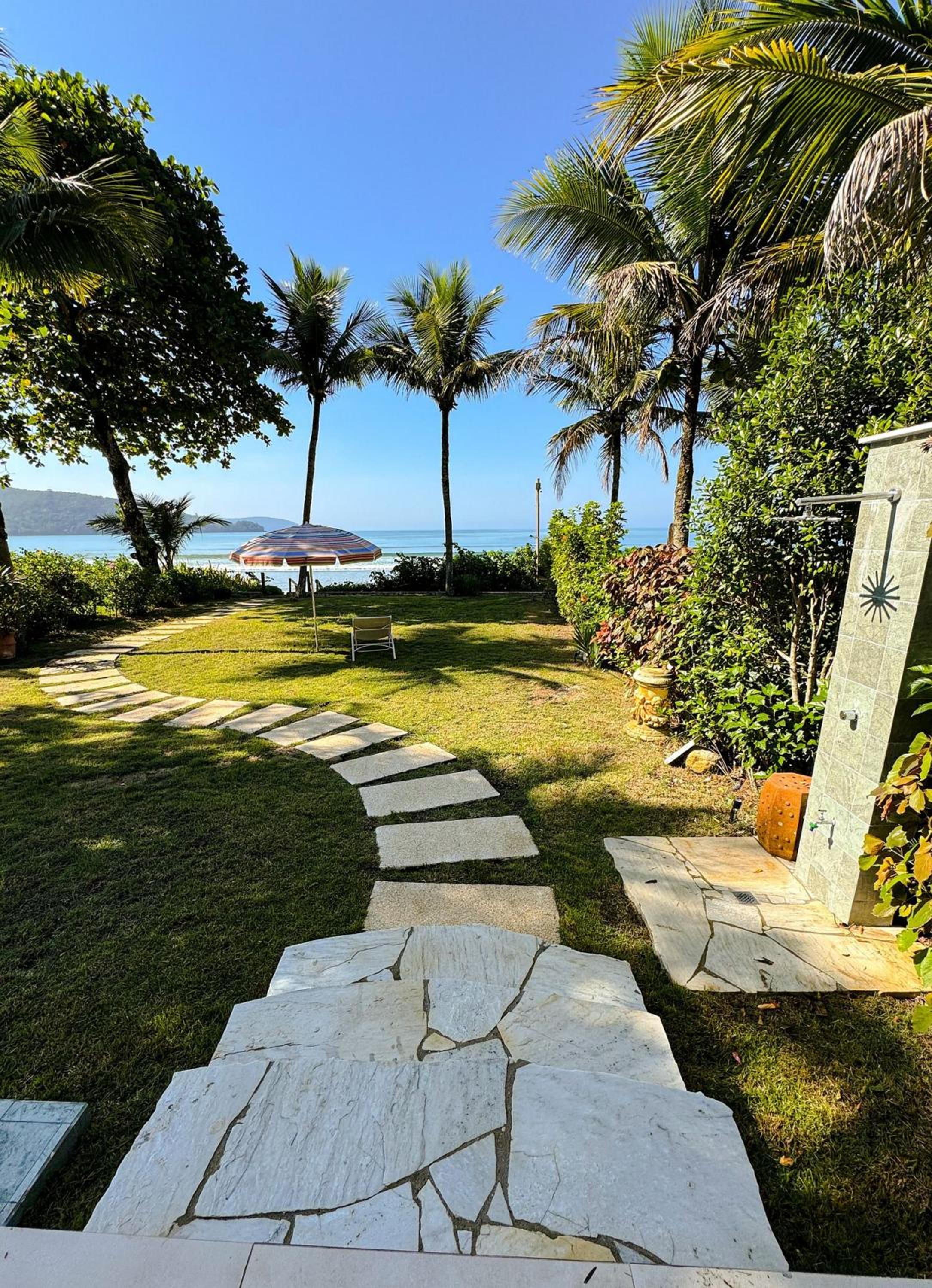 Casa Pé na Areia na Praia da Lagoinha em Ubatuba