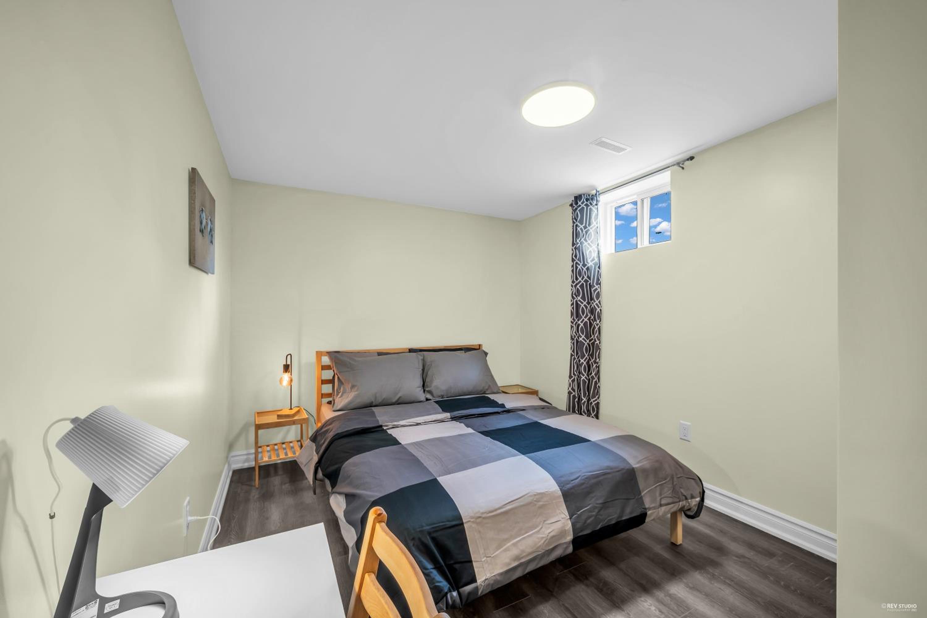 Luxury Renovated House in Prime Location with Parking