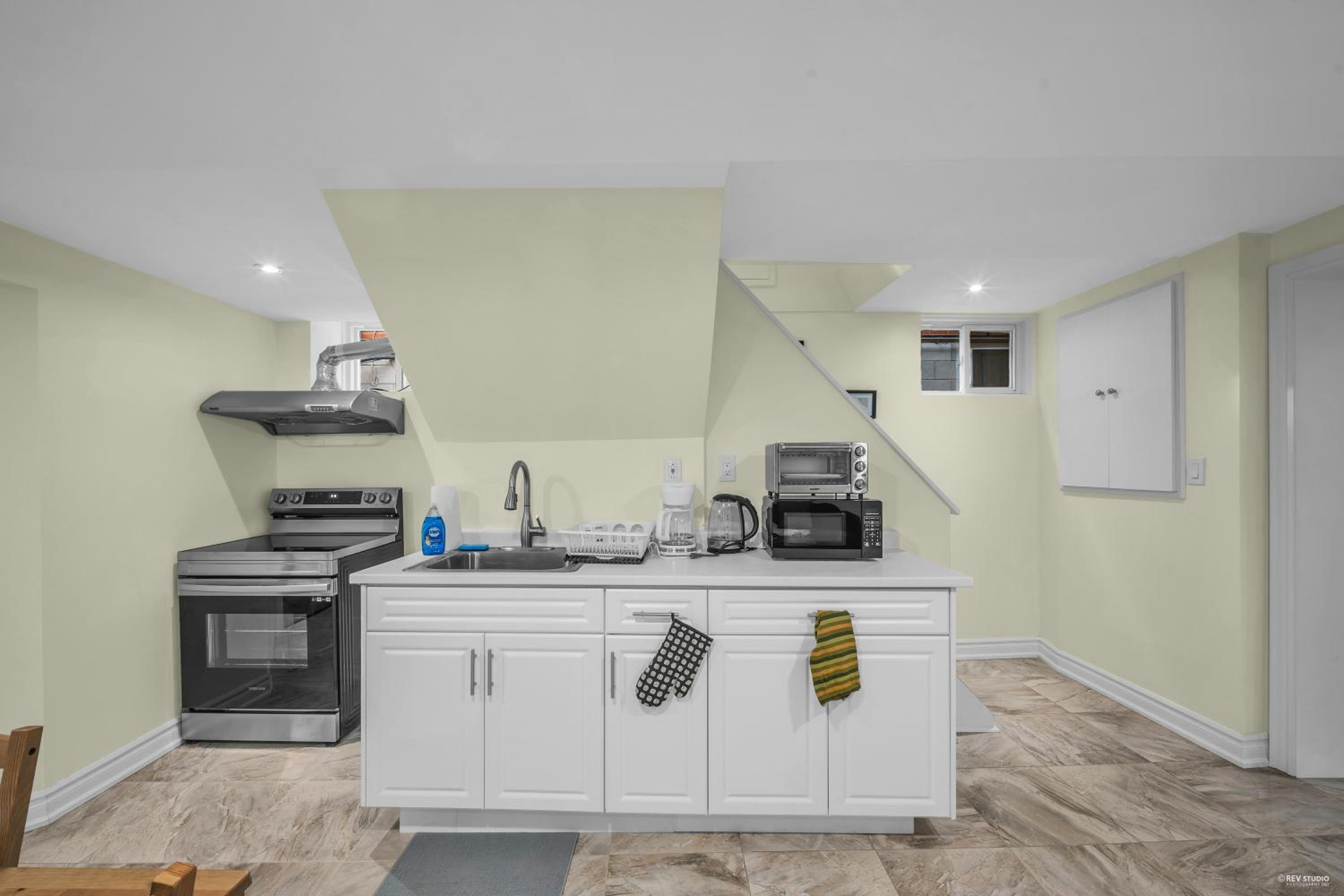 Luxury Renovated House in Prime Location with Parking