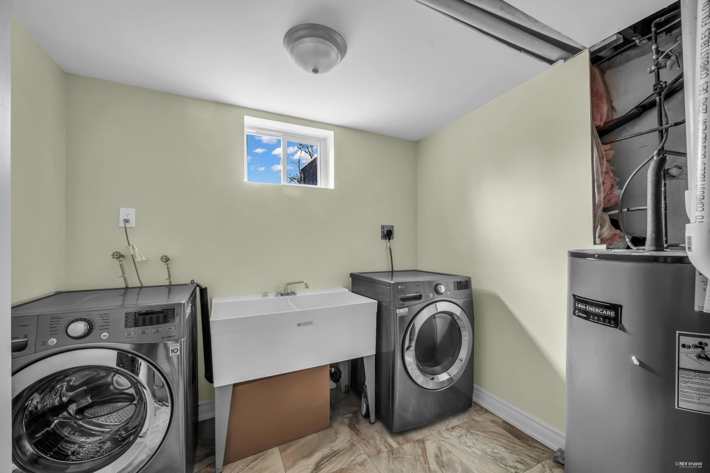 Luxury Renovated House in Prime Location with Parking