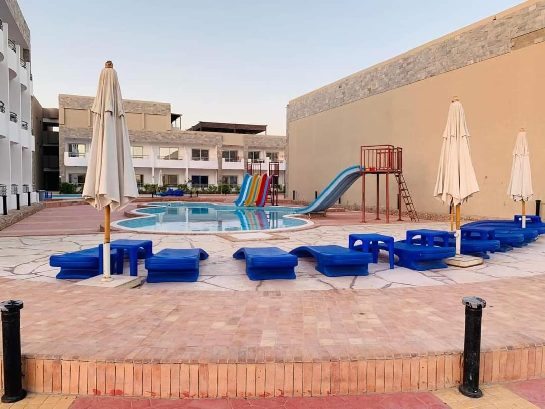 Cecelia resort