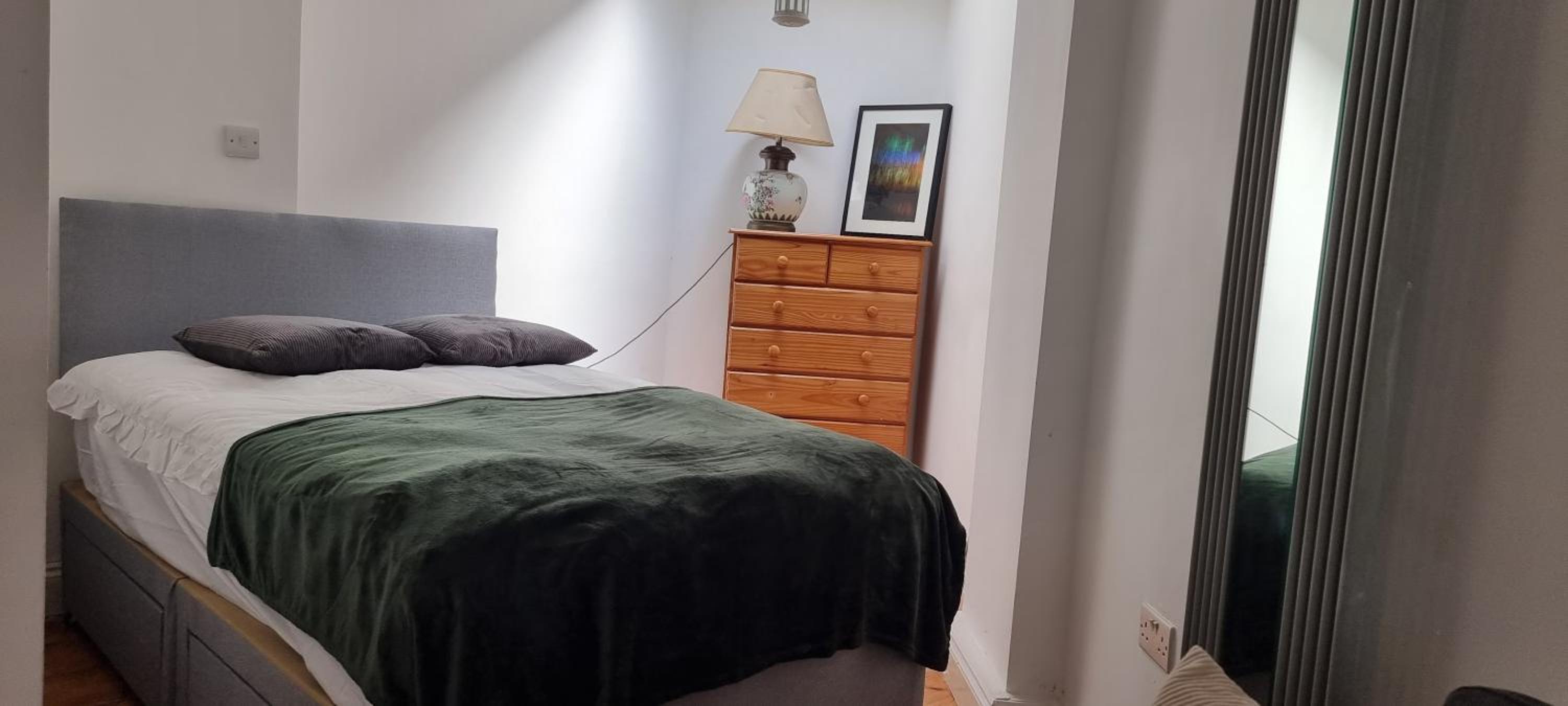 King's Cross Road Private Rooms