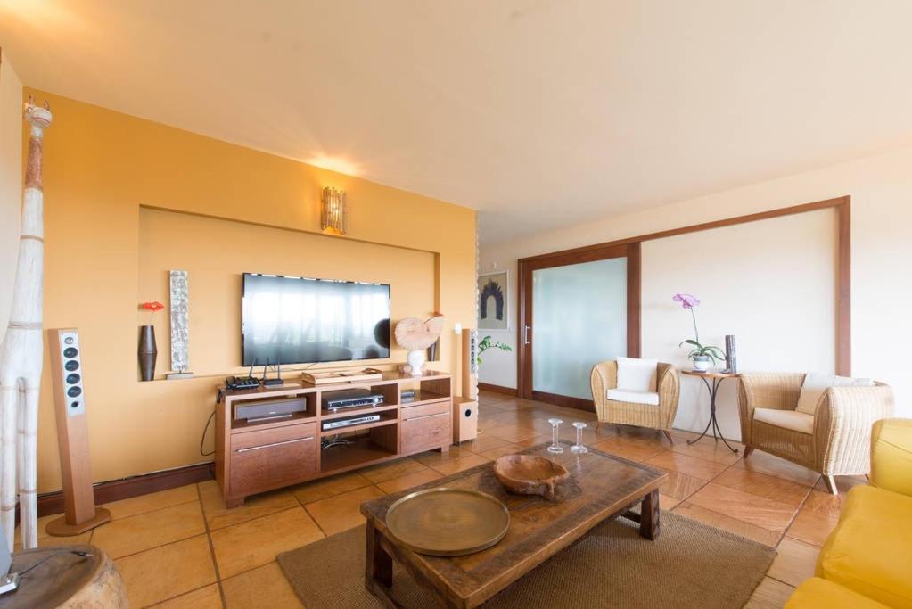 Buzios Hillside Retreat