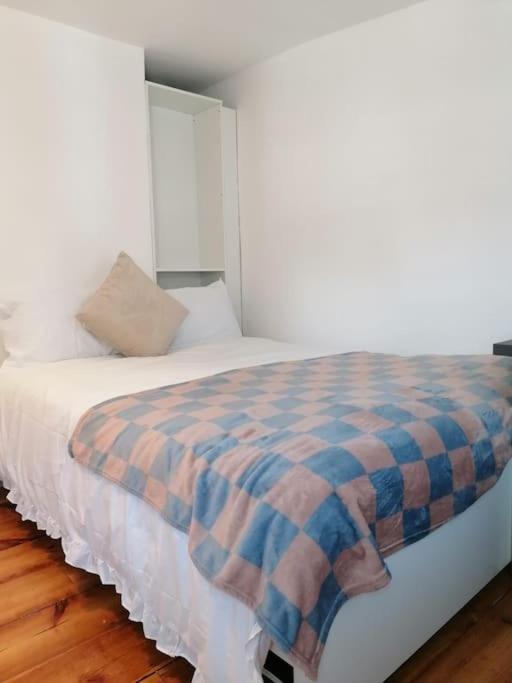 King's Cross Road Private Rooms