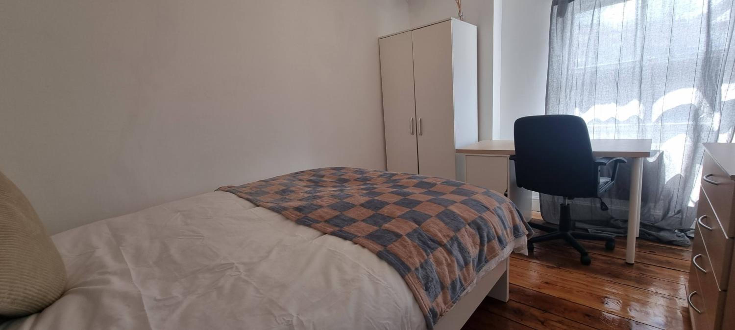 King's Cross Road Private Rooms