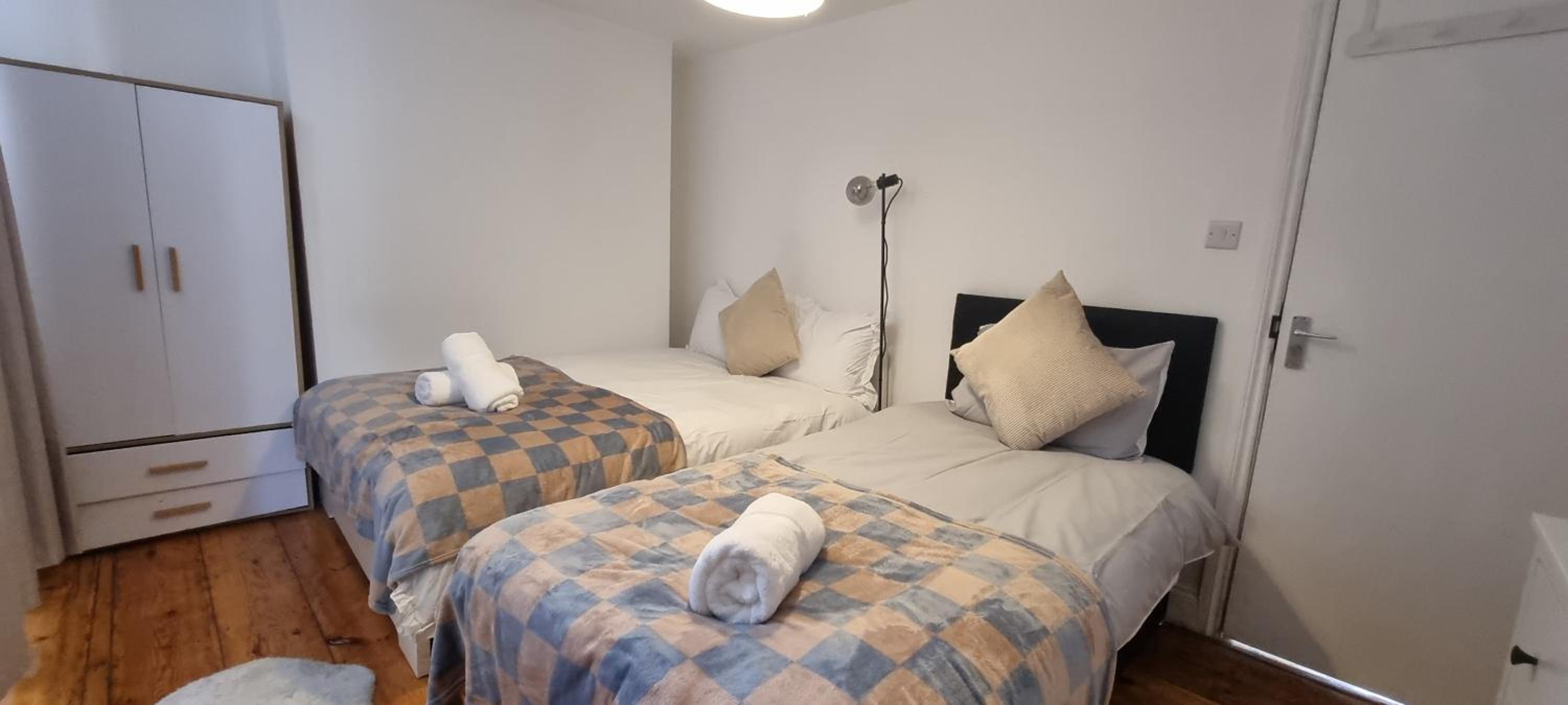 King's Cross Road Private Rooms