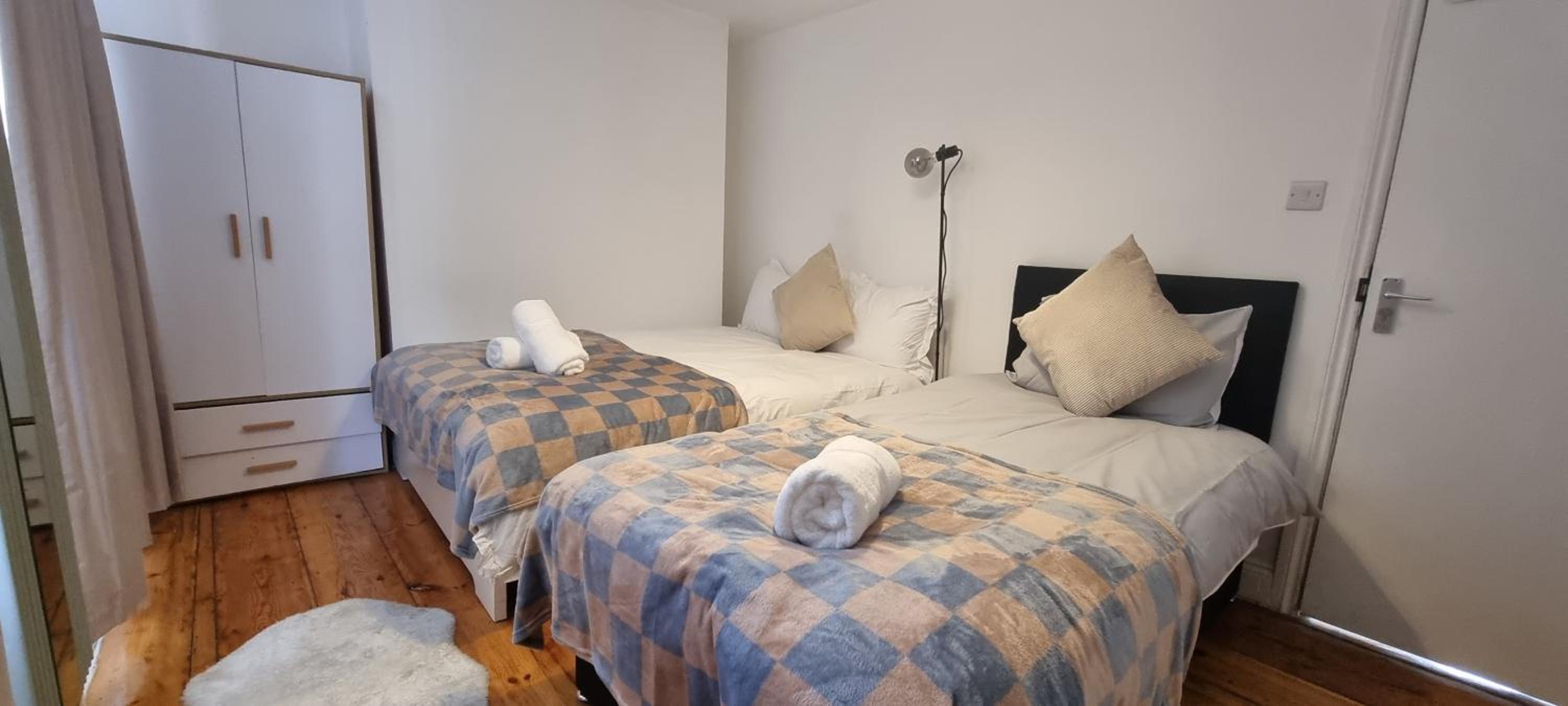 King's Cross Road Private Rooms
