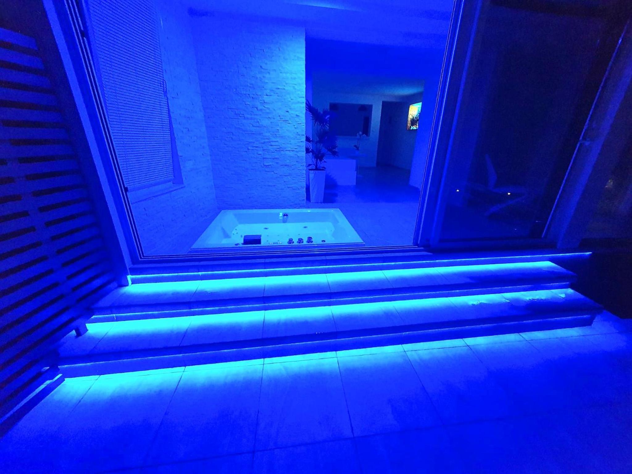 Luxury Villa with Jacuzzi and Swimming pool view 5