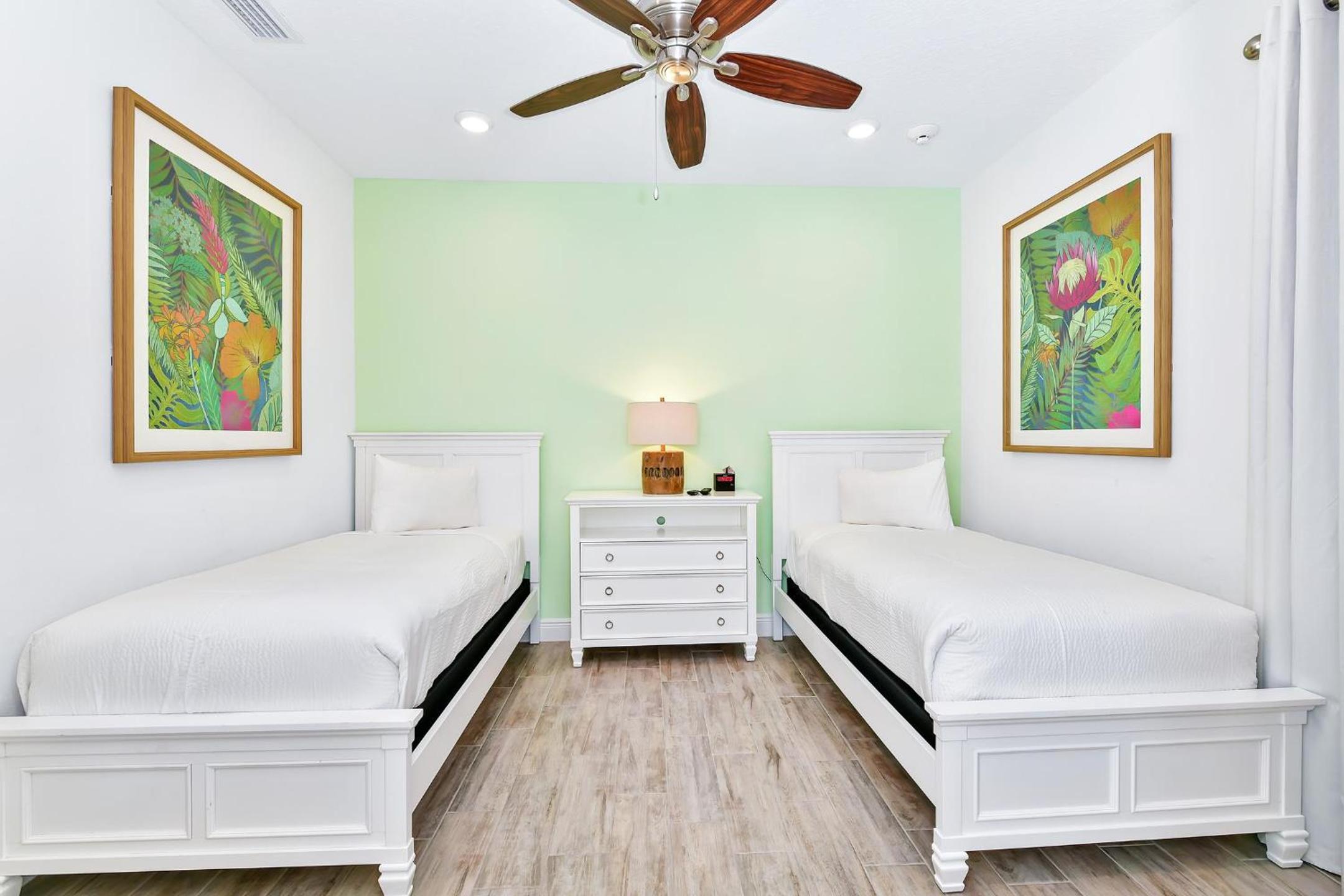 Palm Tree Paradise Cottage Private Pool Near Disney With Margaritaville Resort & Island H20 Access - 8109Su