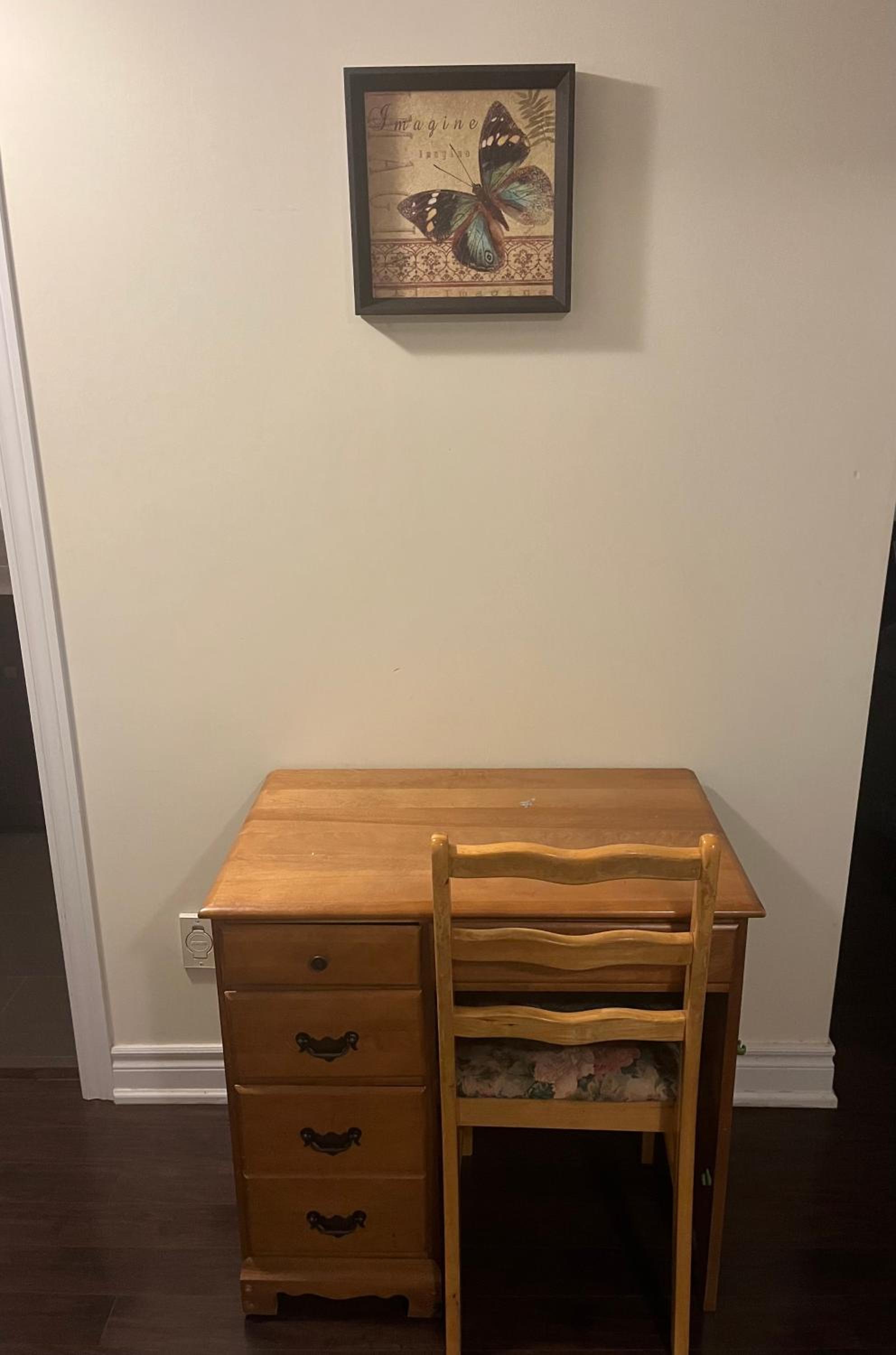 Cozy & Spacious Suite with Private Bathroom near Toronto Airport !
