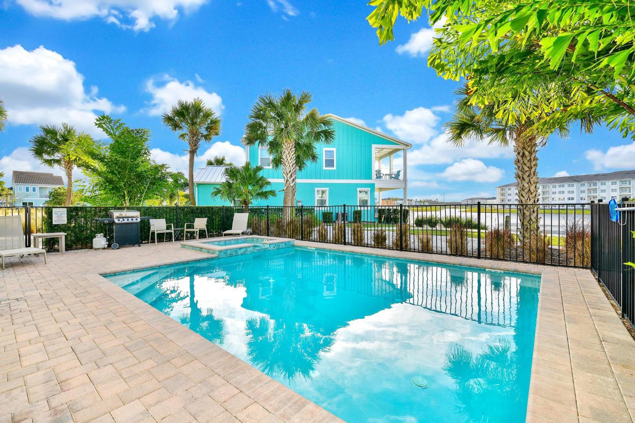 Palm Tree Paradise Cottage Private Pool Near Disney With Margaritaville Resort & Island H20 Access - 8109Su