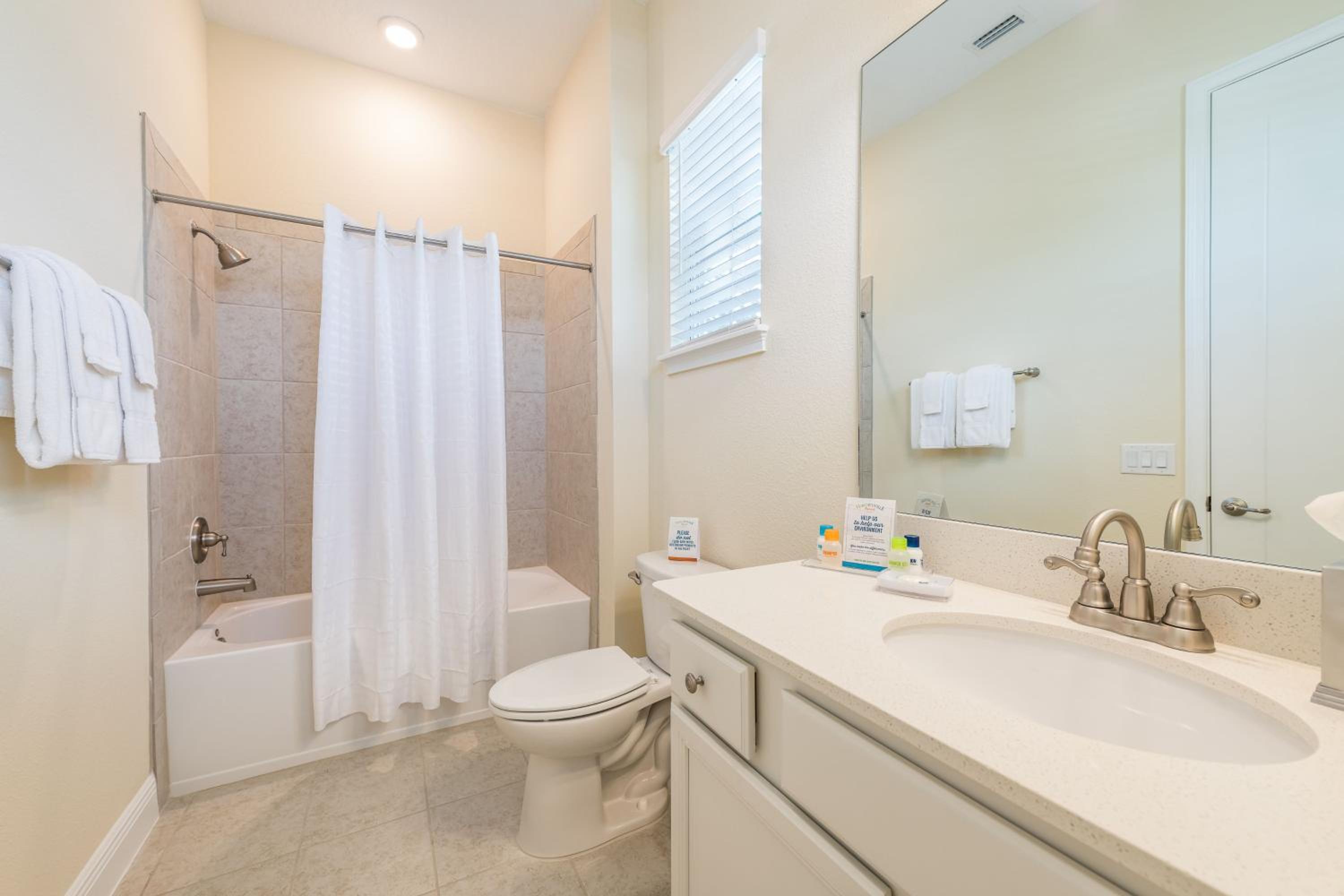 Blue Sky Cottage Near Disney With Private Hot Tub & Margaritaville Resort & Island H20 Waterpark Access - 3008Sr